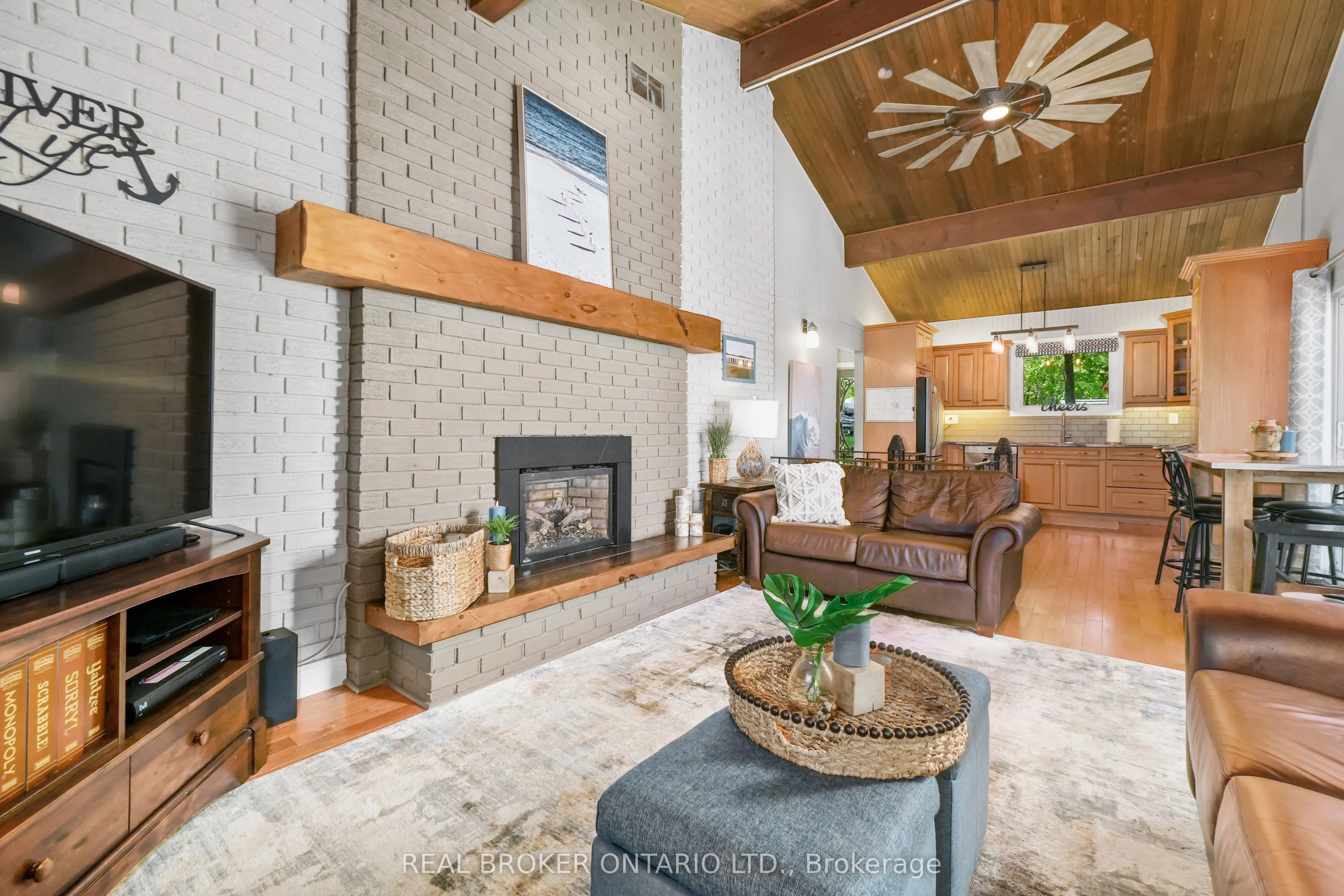 102 Fleming Bay Road N