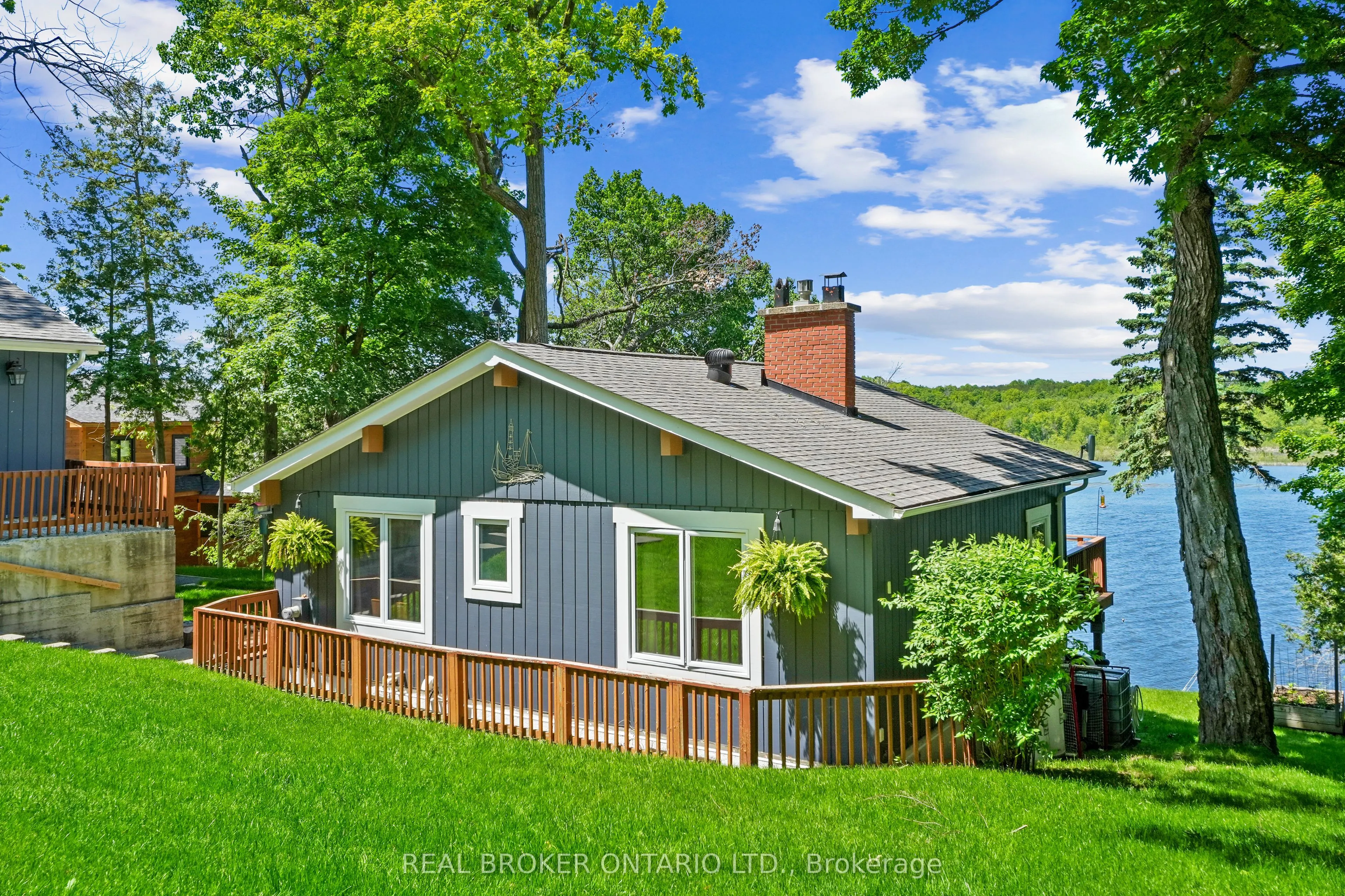 102 Fleming Bay Road N