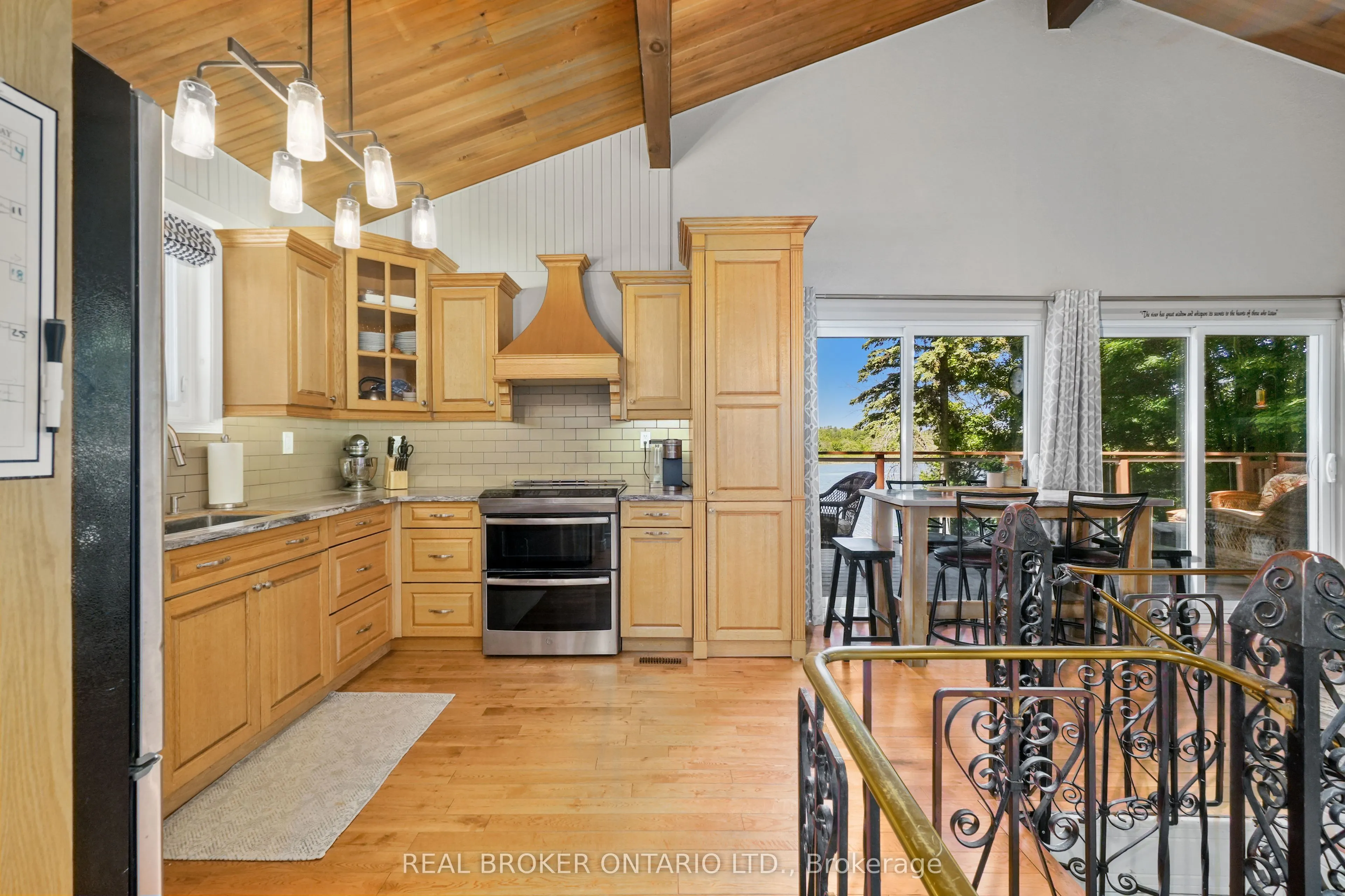 102 Fleming Bay Road N