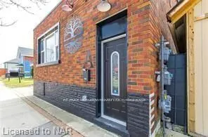 120 Main Street S