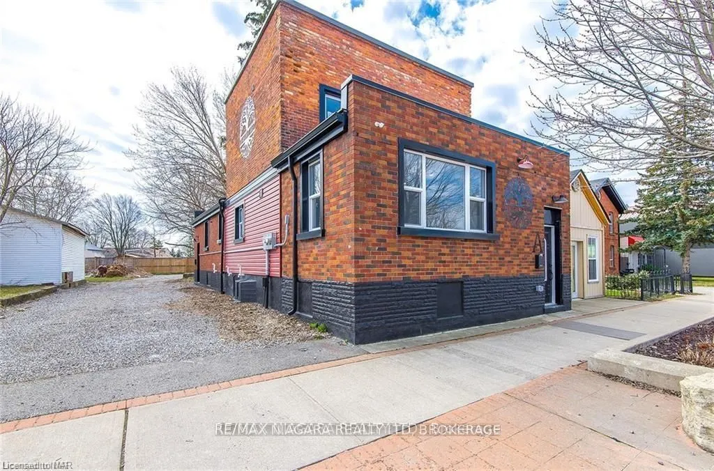 120 Main Street S