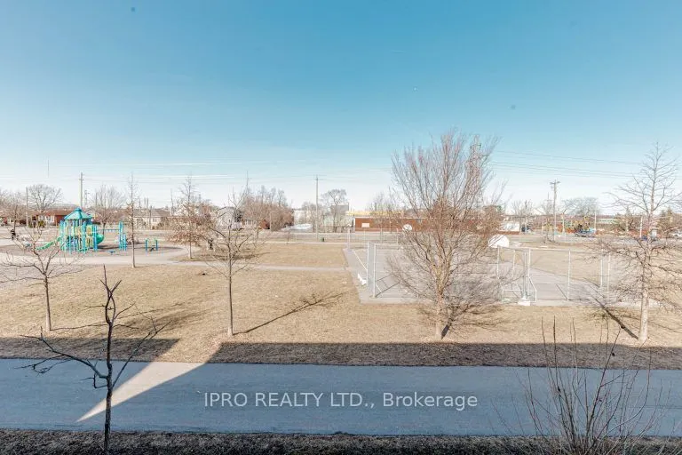 575 Woodward Avenue #11
