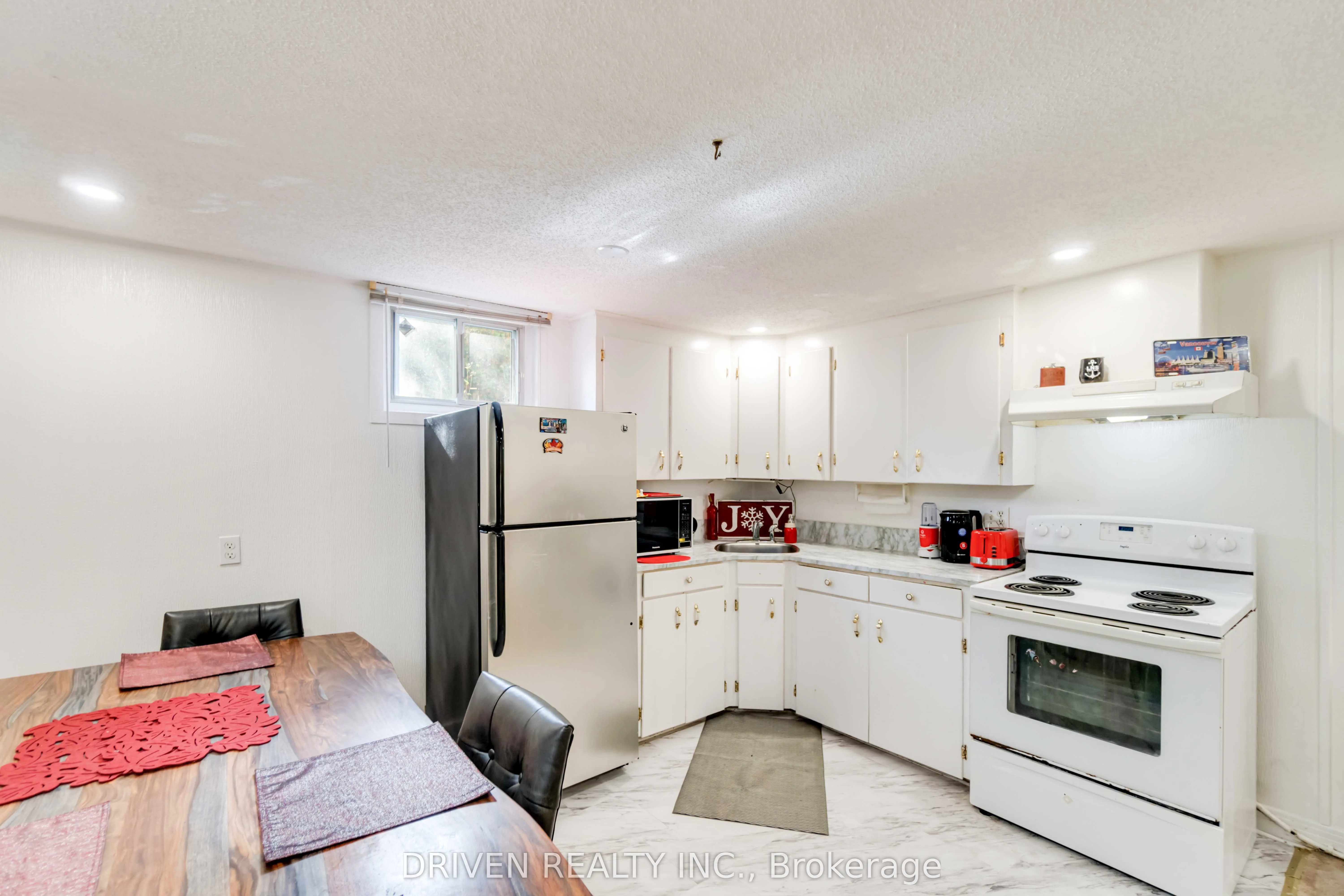 1266 Walkley Road