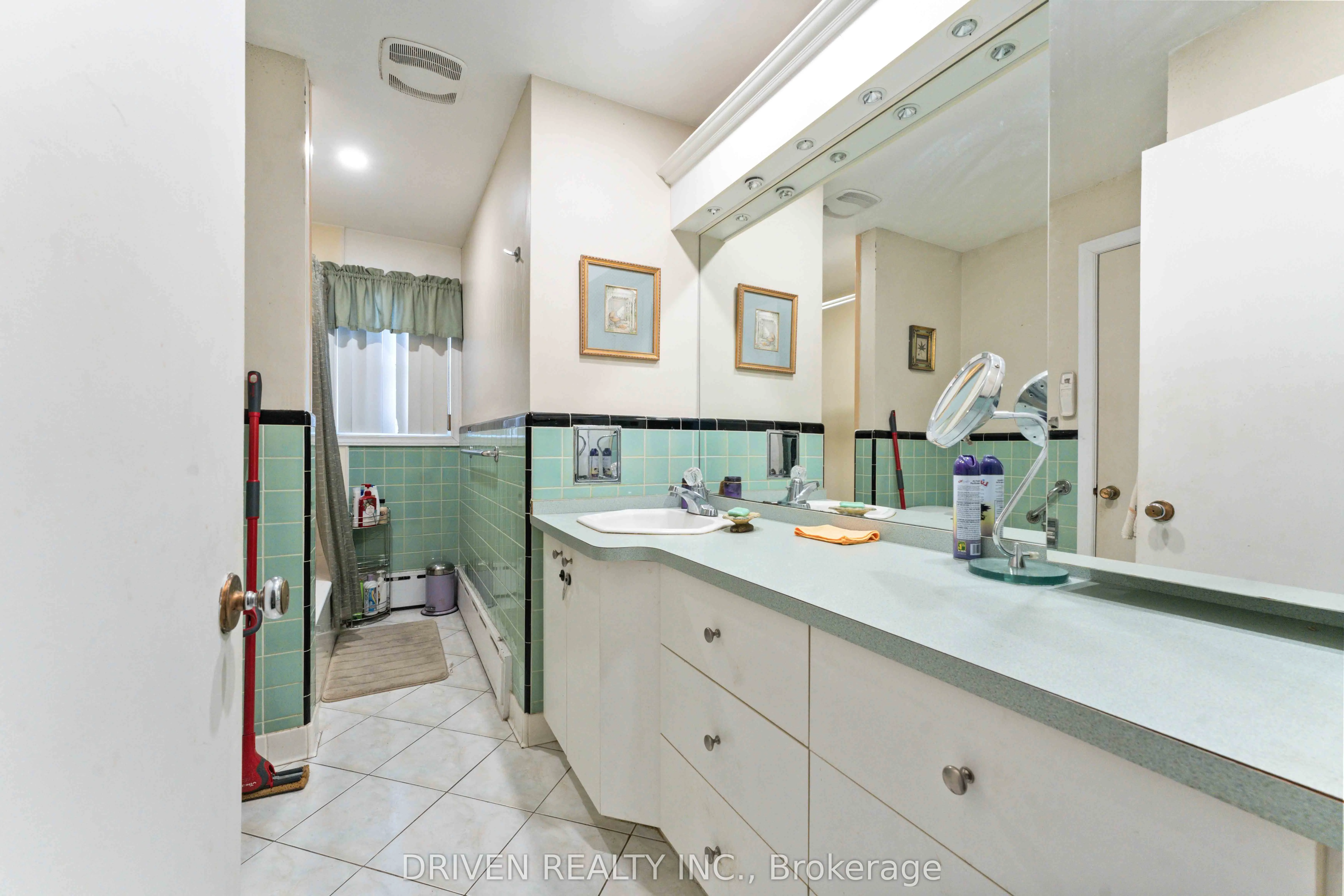 1266 Walkley Road