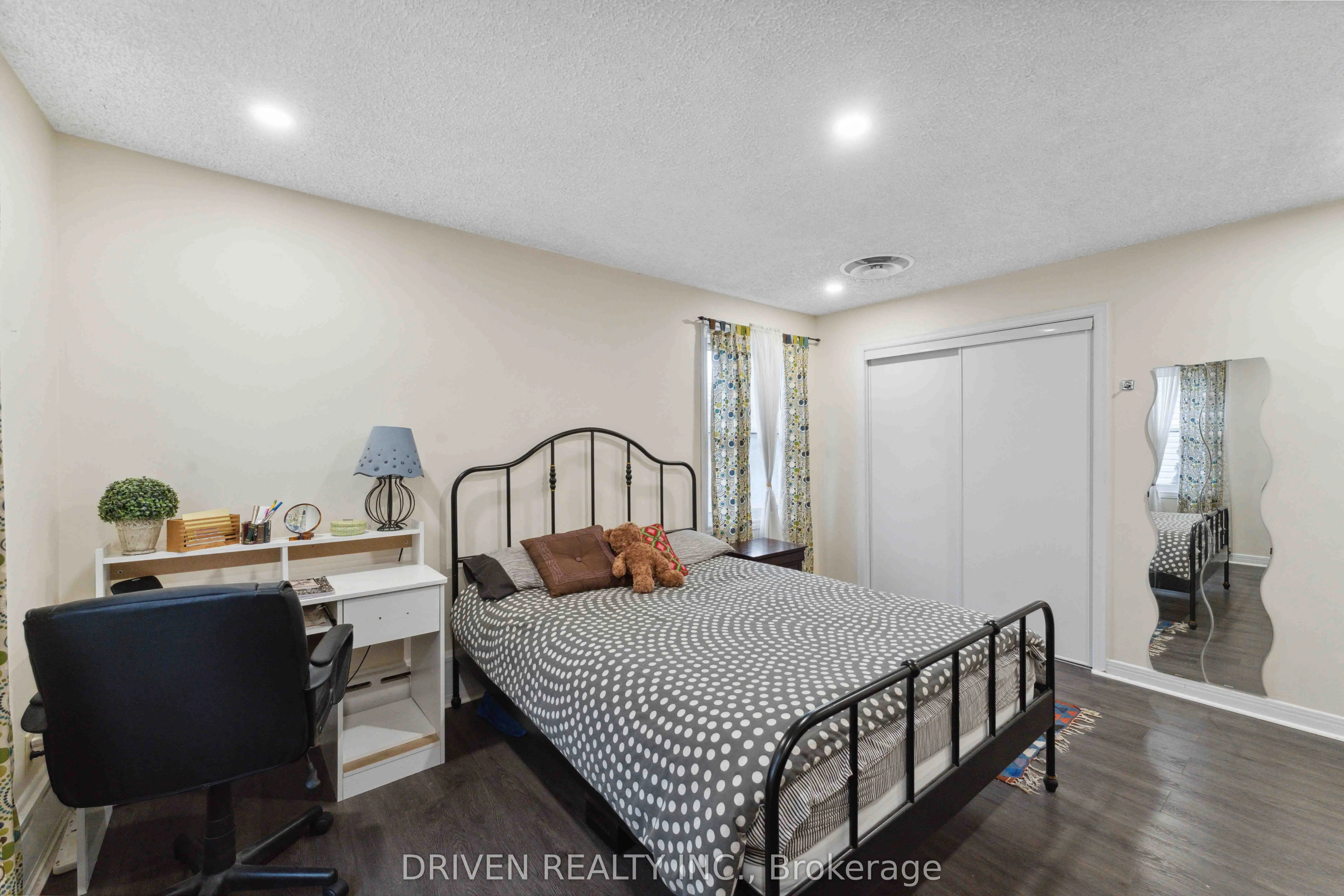 1266 Walkley Road