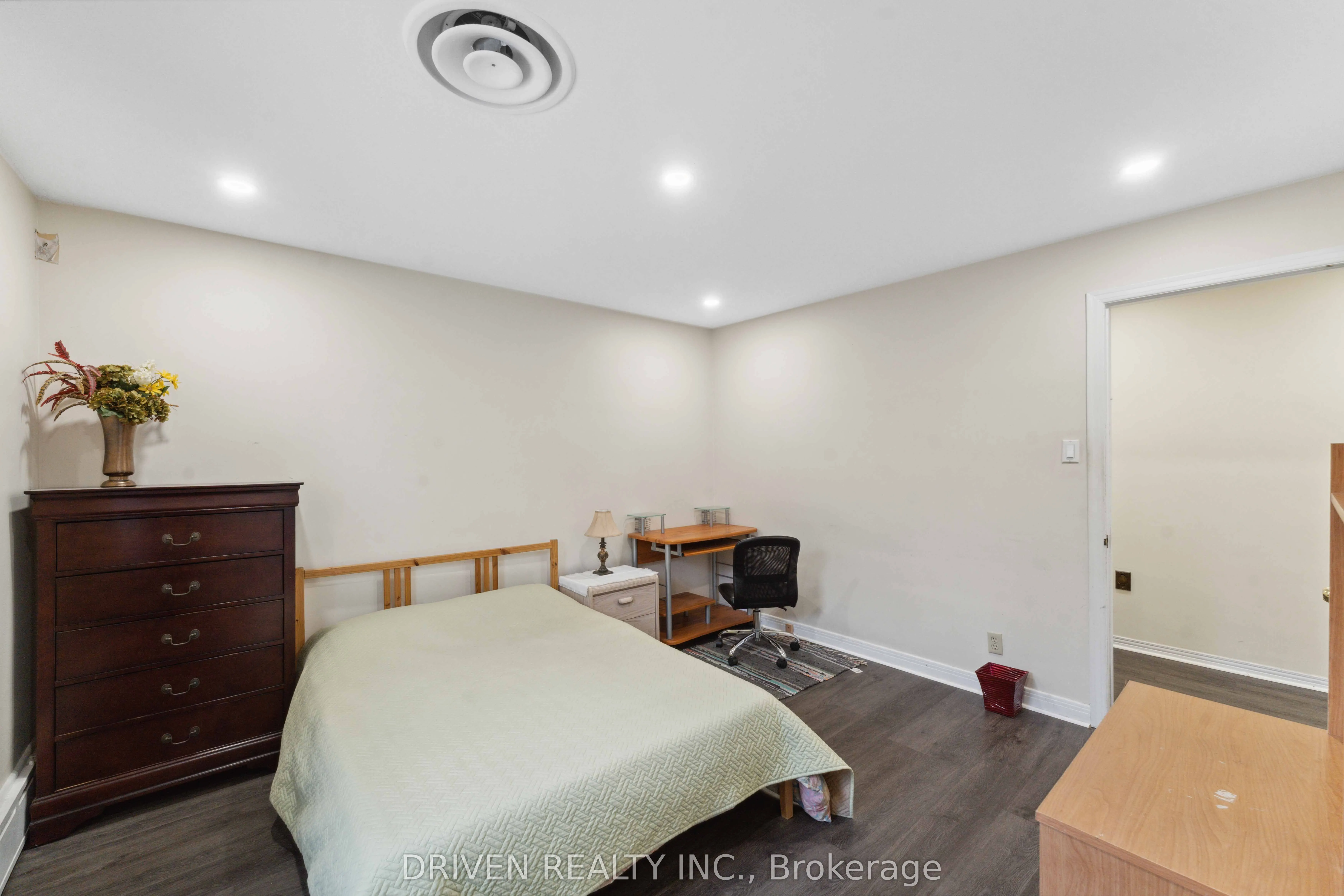 1266 Walkley Road