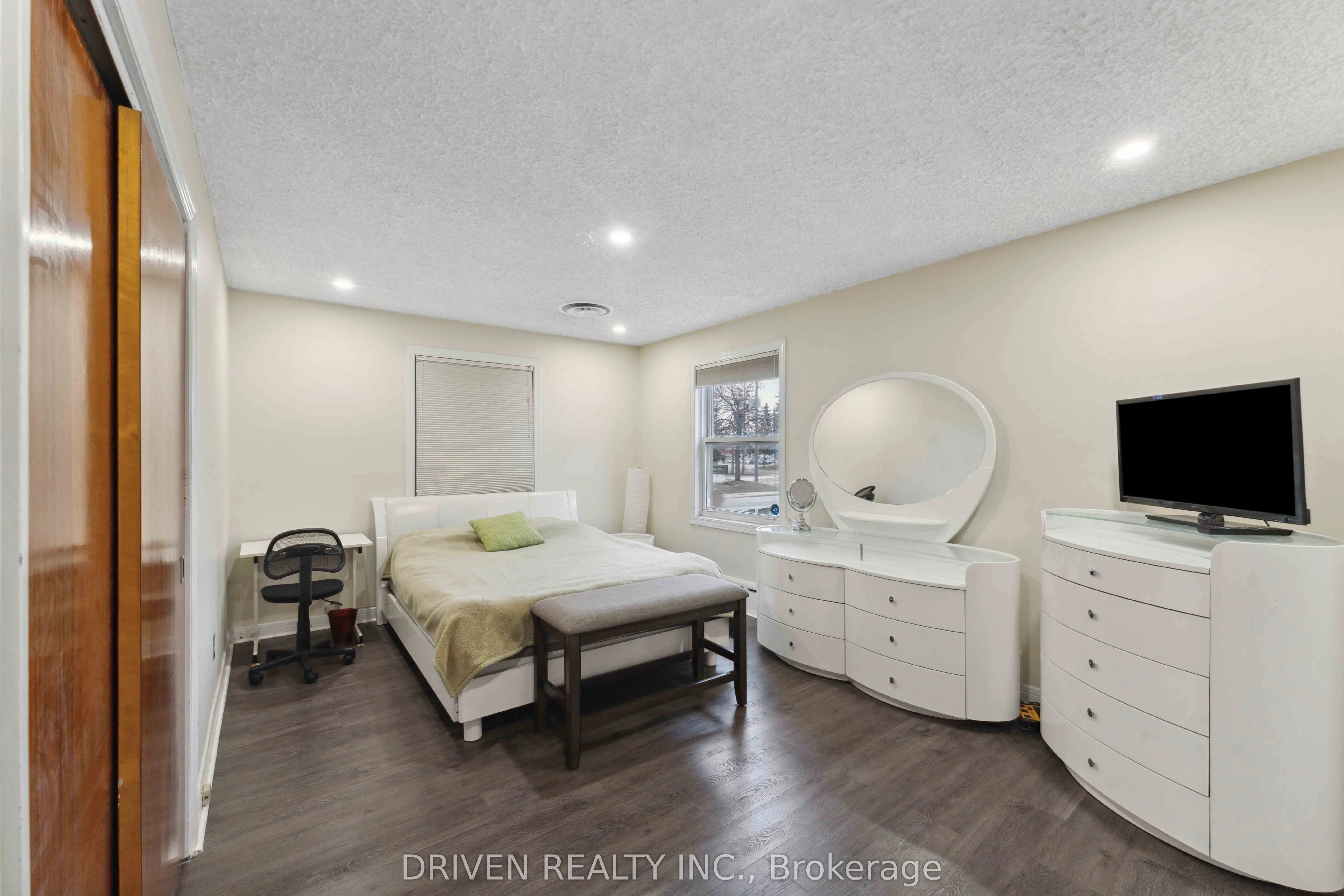 1266 Walkley Road