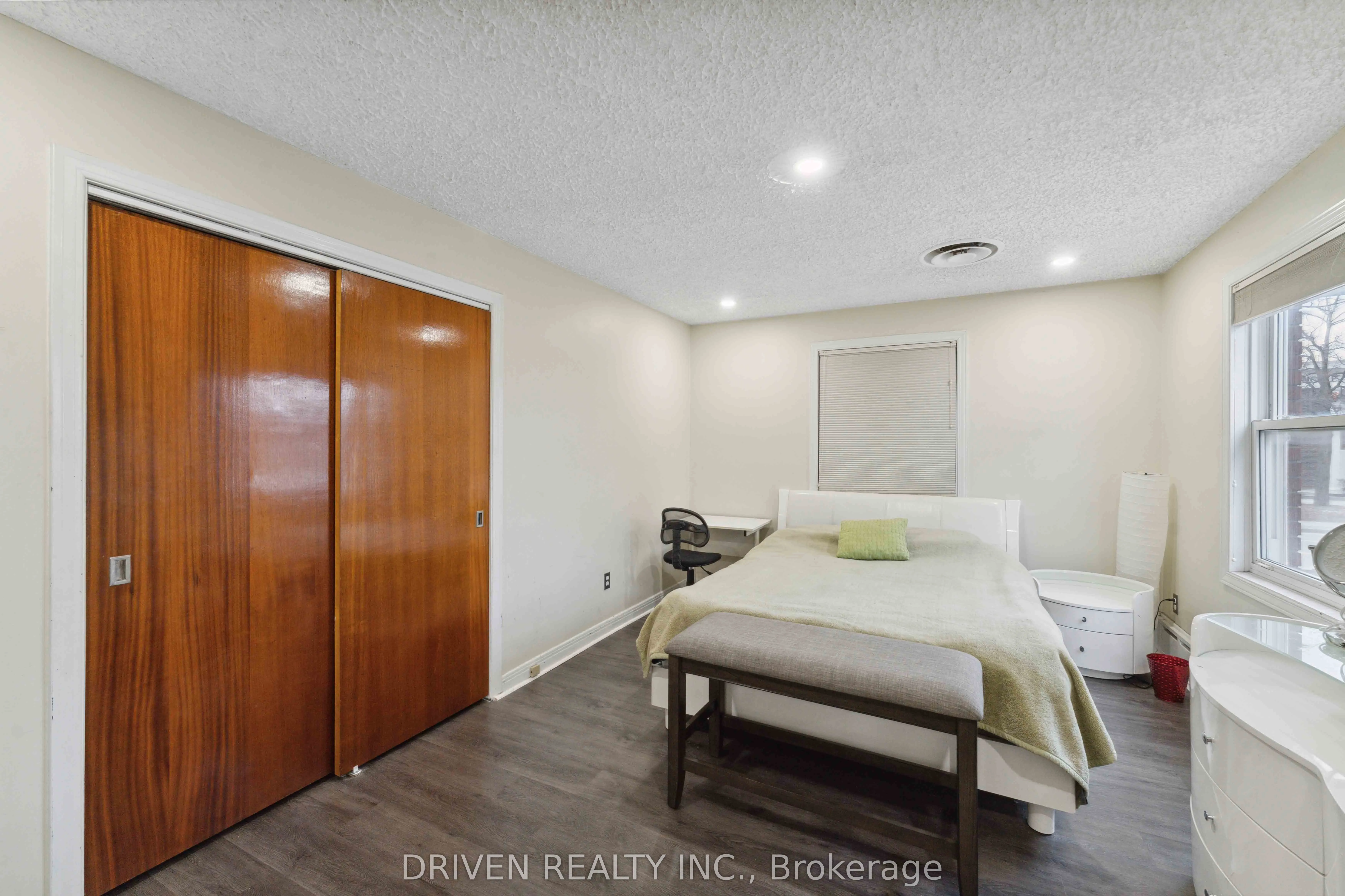 1266 Walkley Road