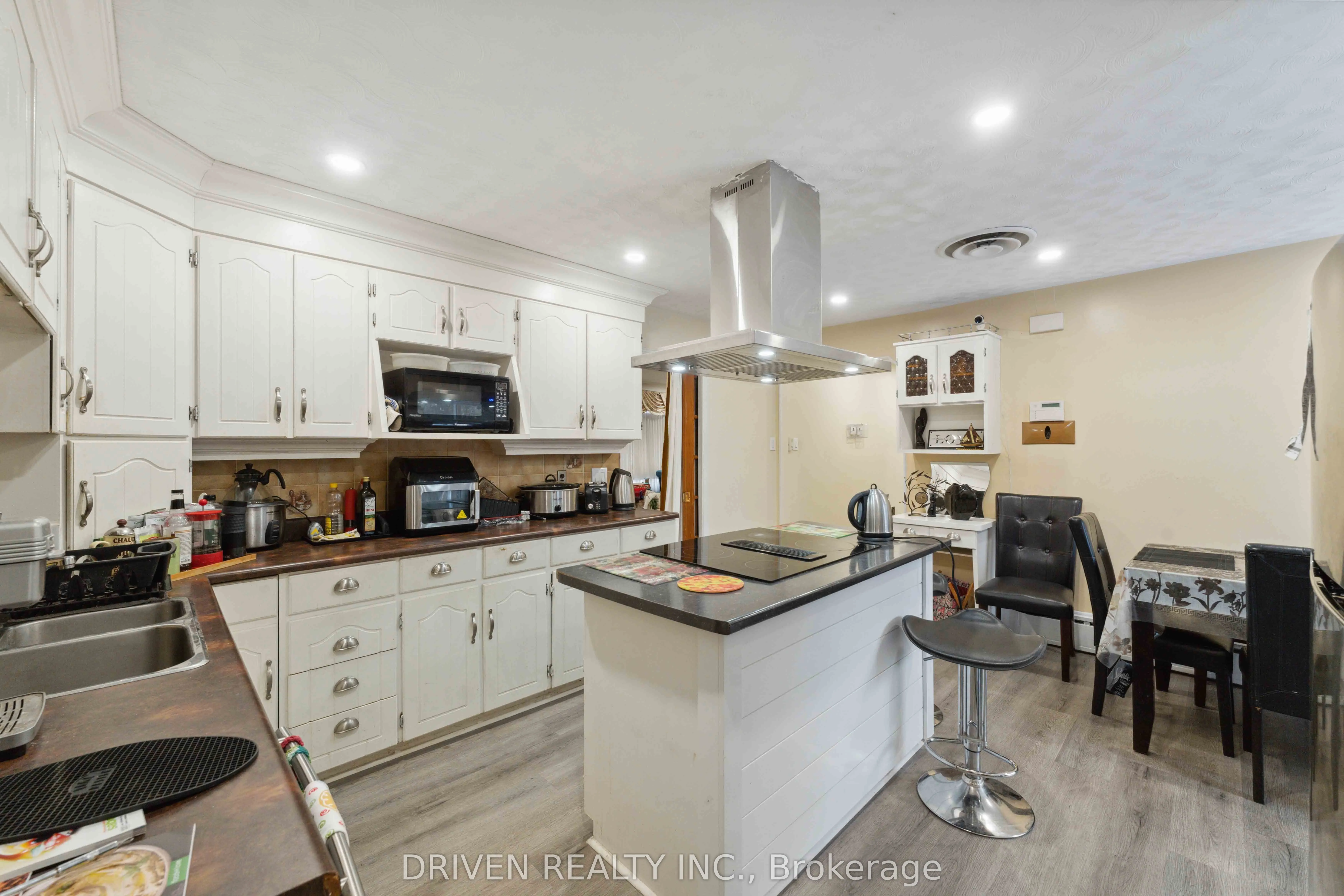 1266 Walkley Road