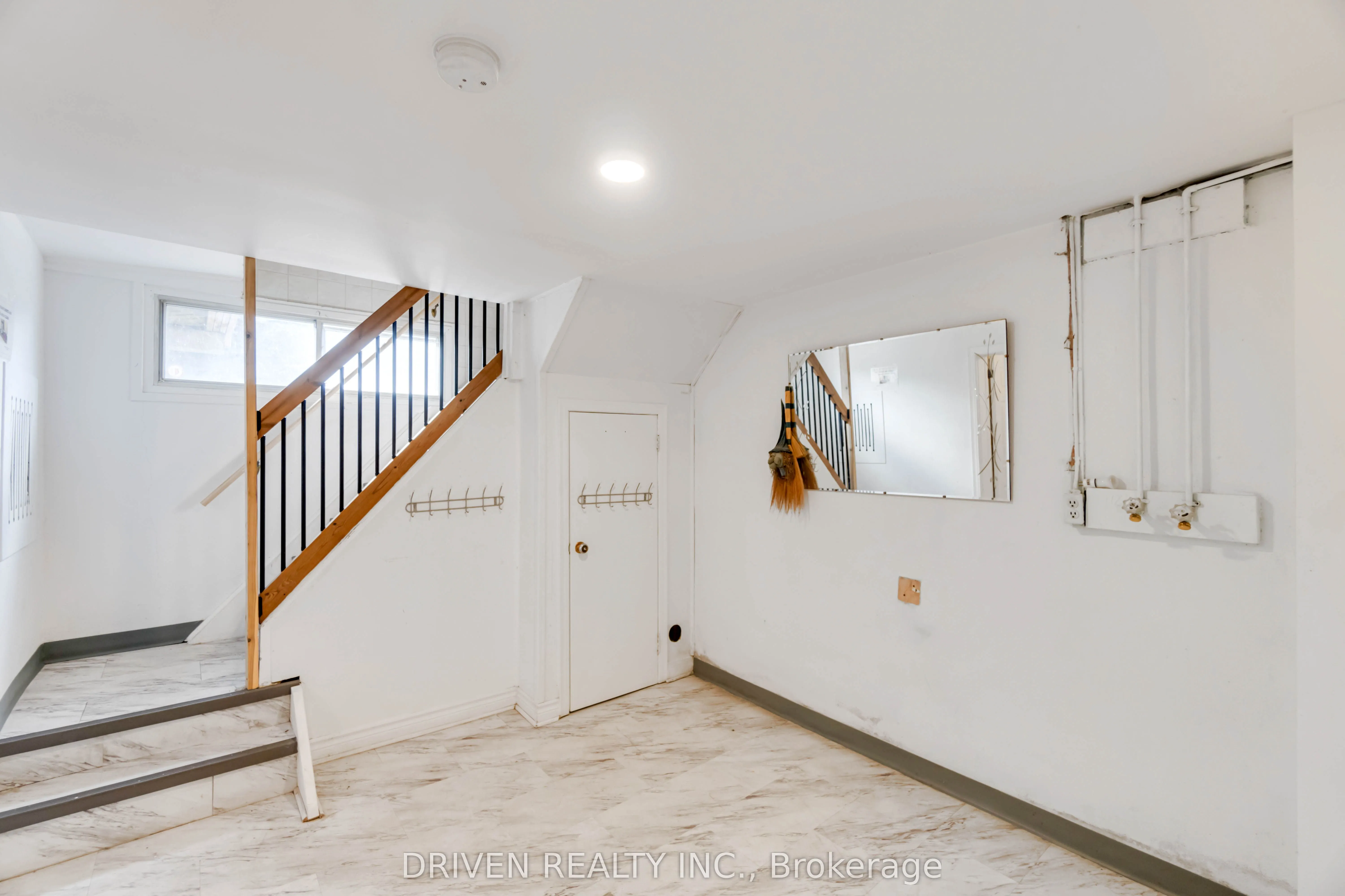 1266 Walkley Road