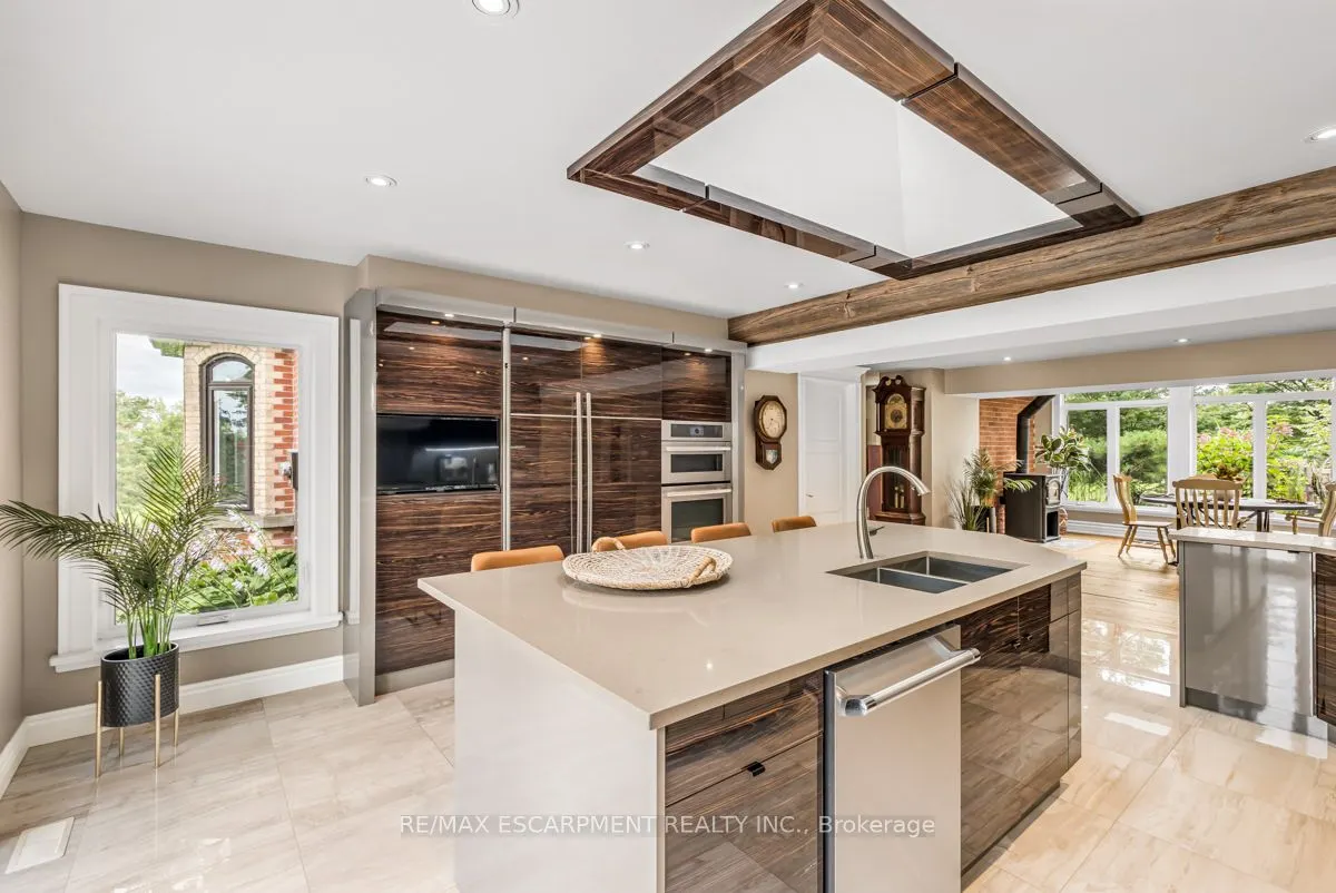 1399 Safari Road