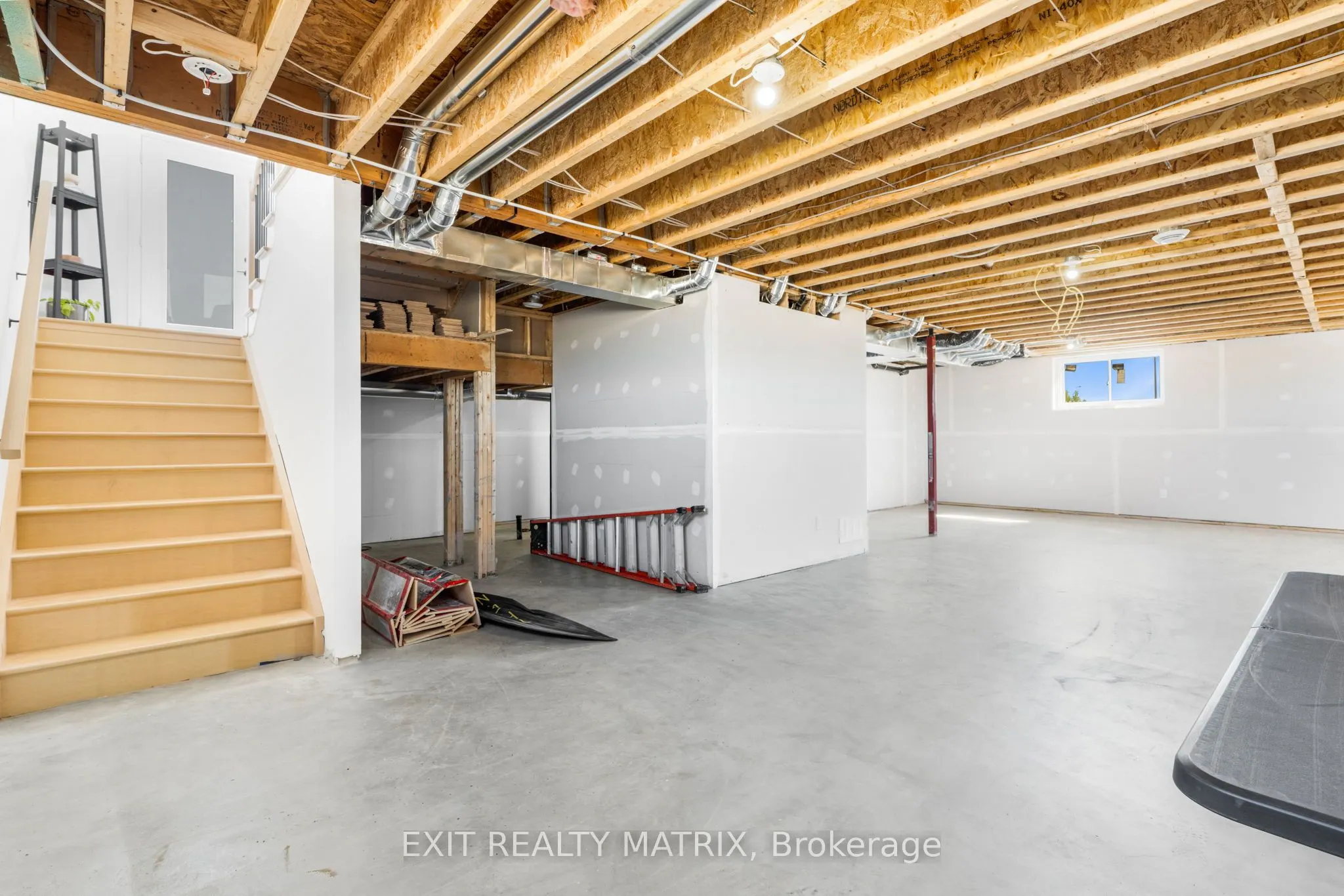 27 MAYER Street
