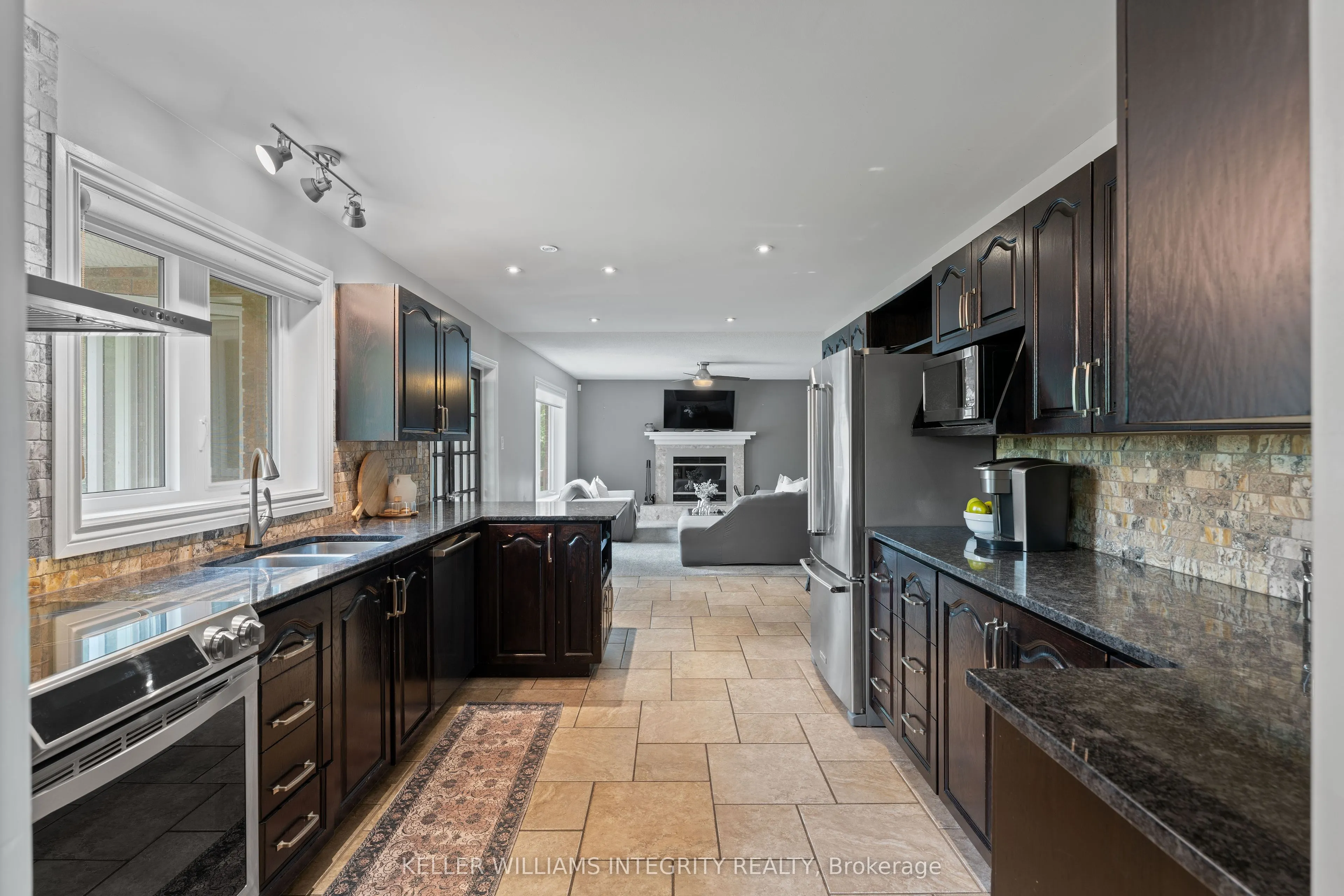 1893 Rideau Road