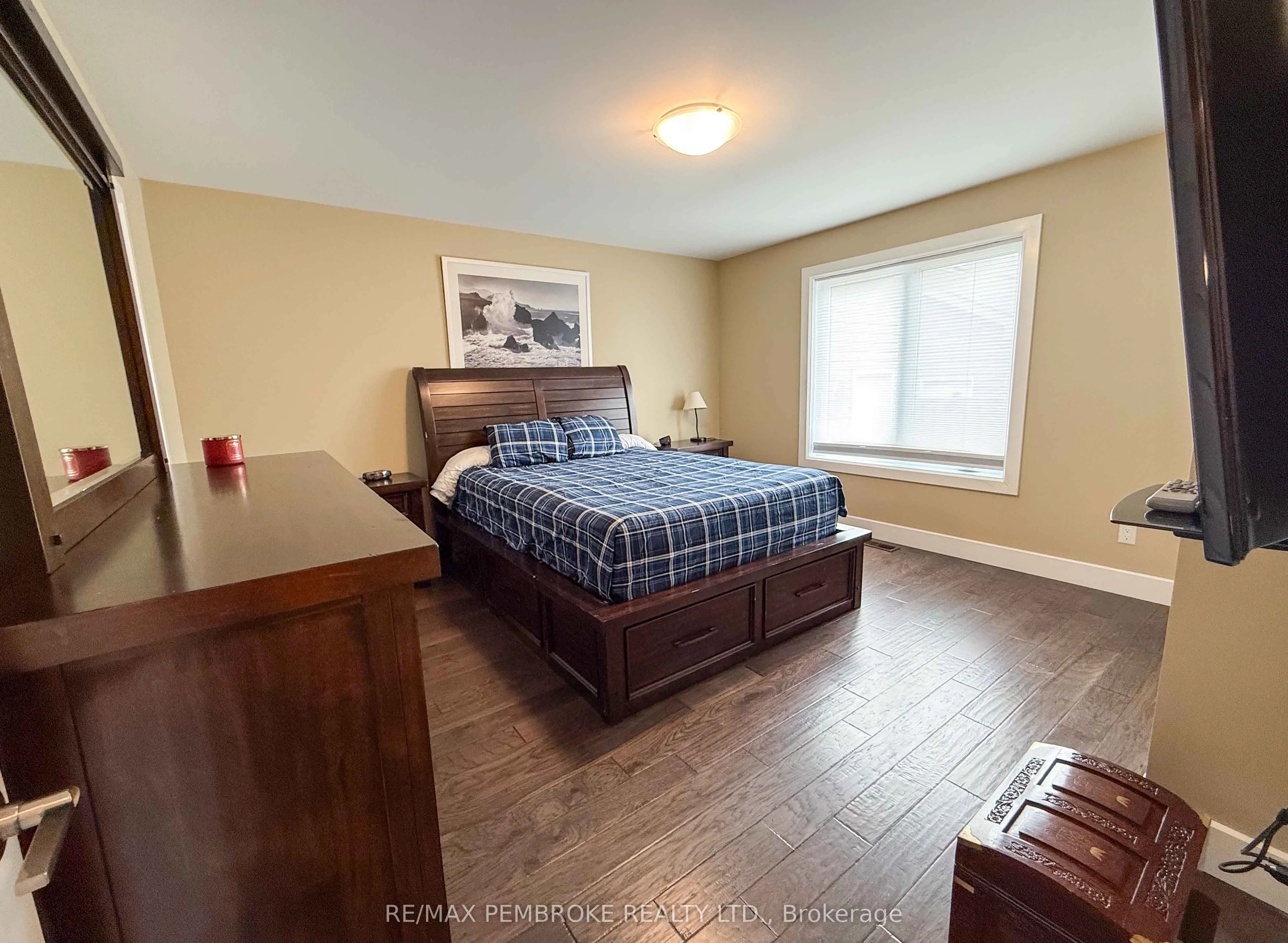 2 Marquis Drive