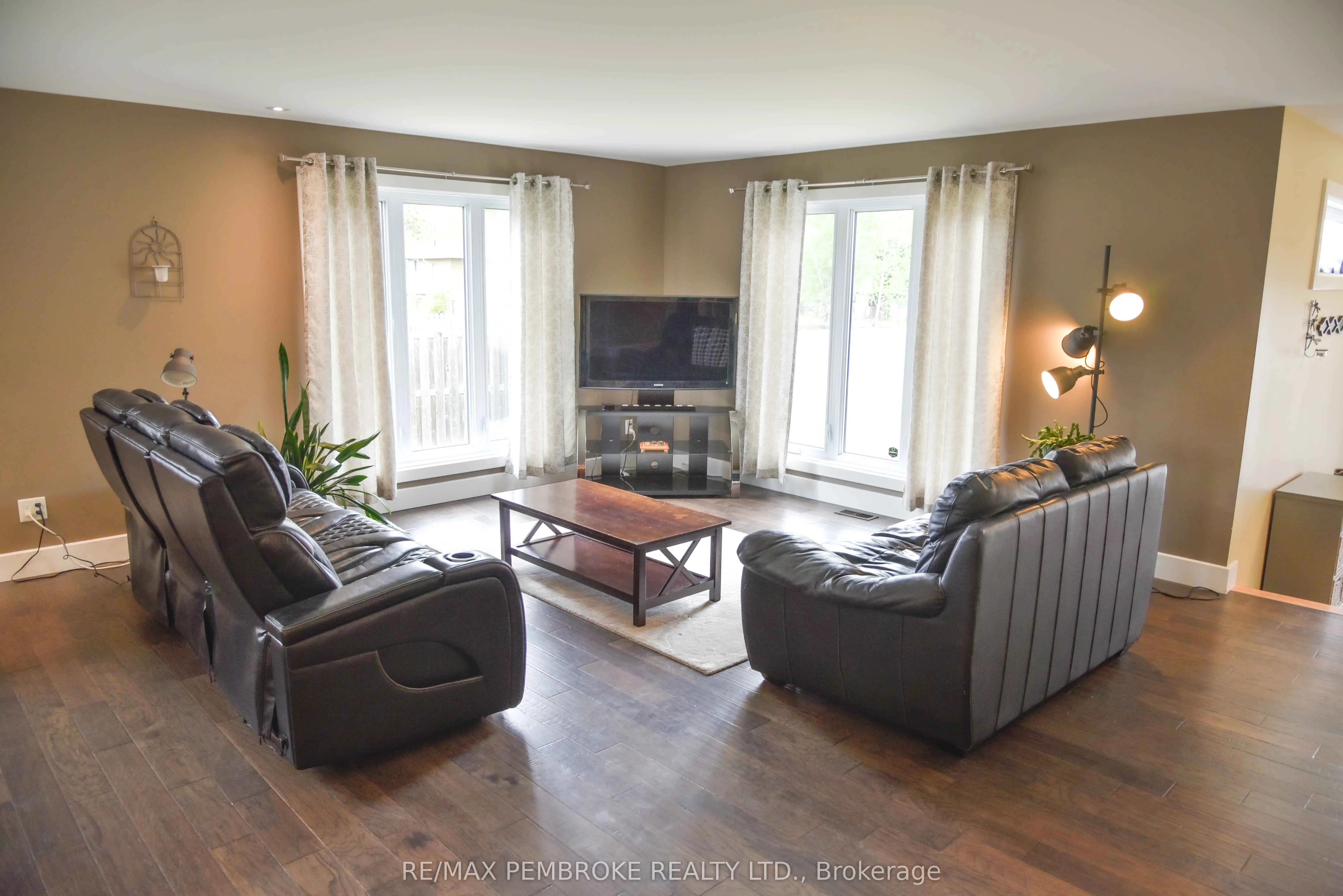 2 Marquis Drive
