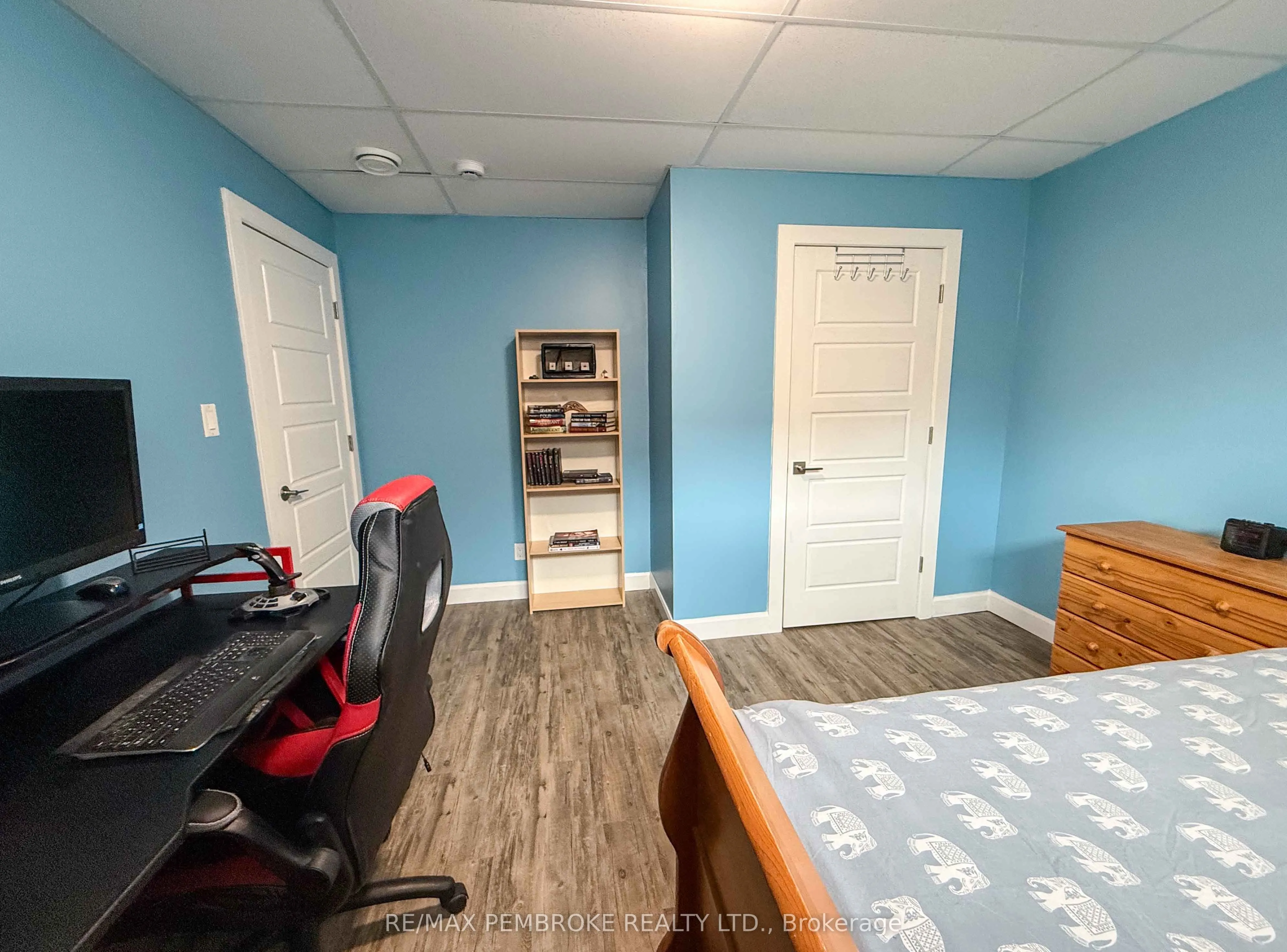 2 Marquis Drive