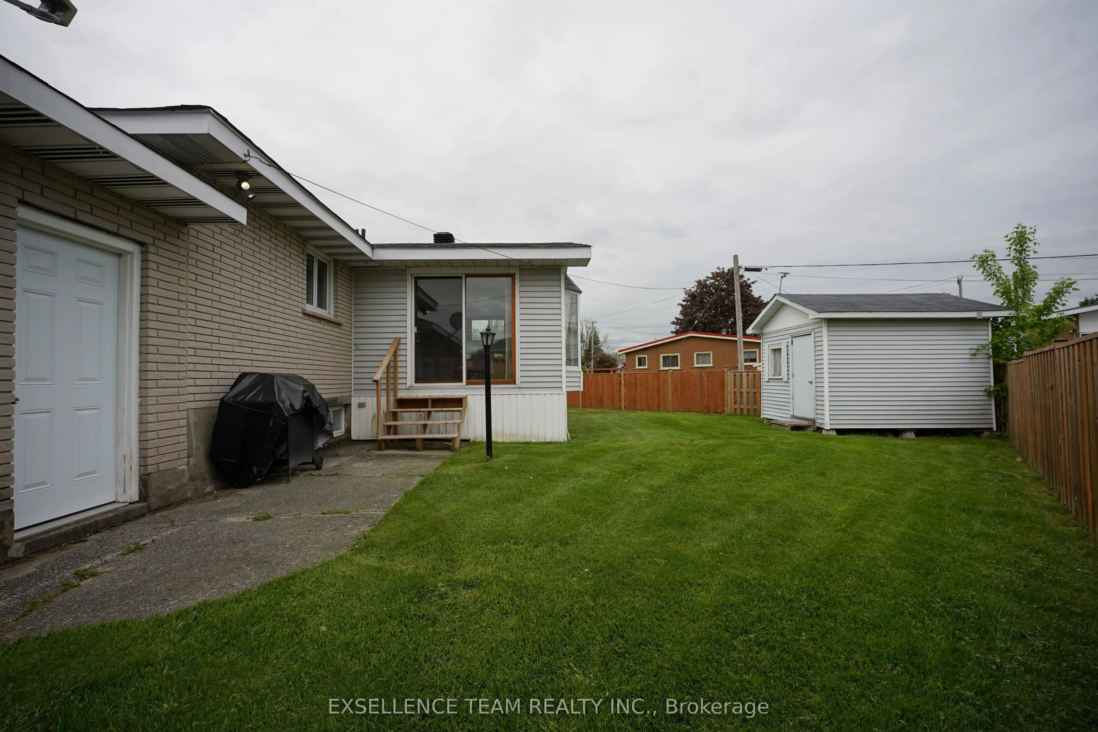 1212 Brodeur Street