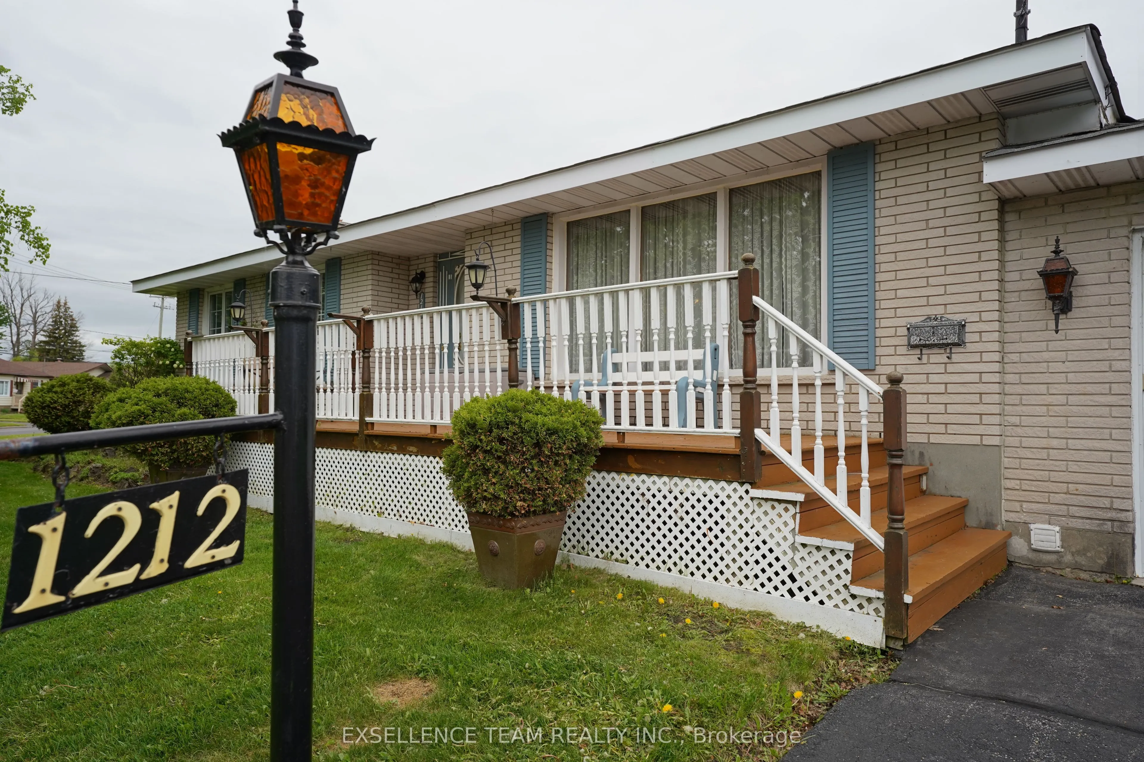 1212 Brodeur Street