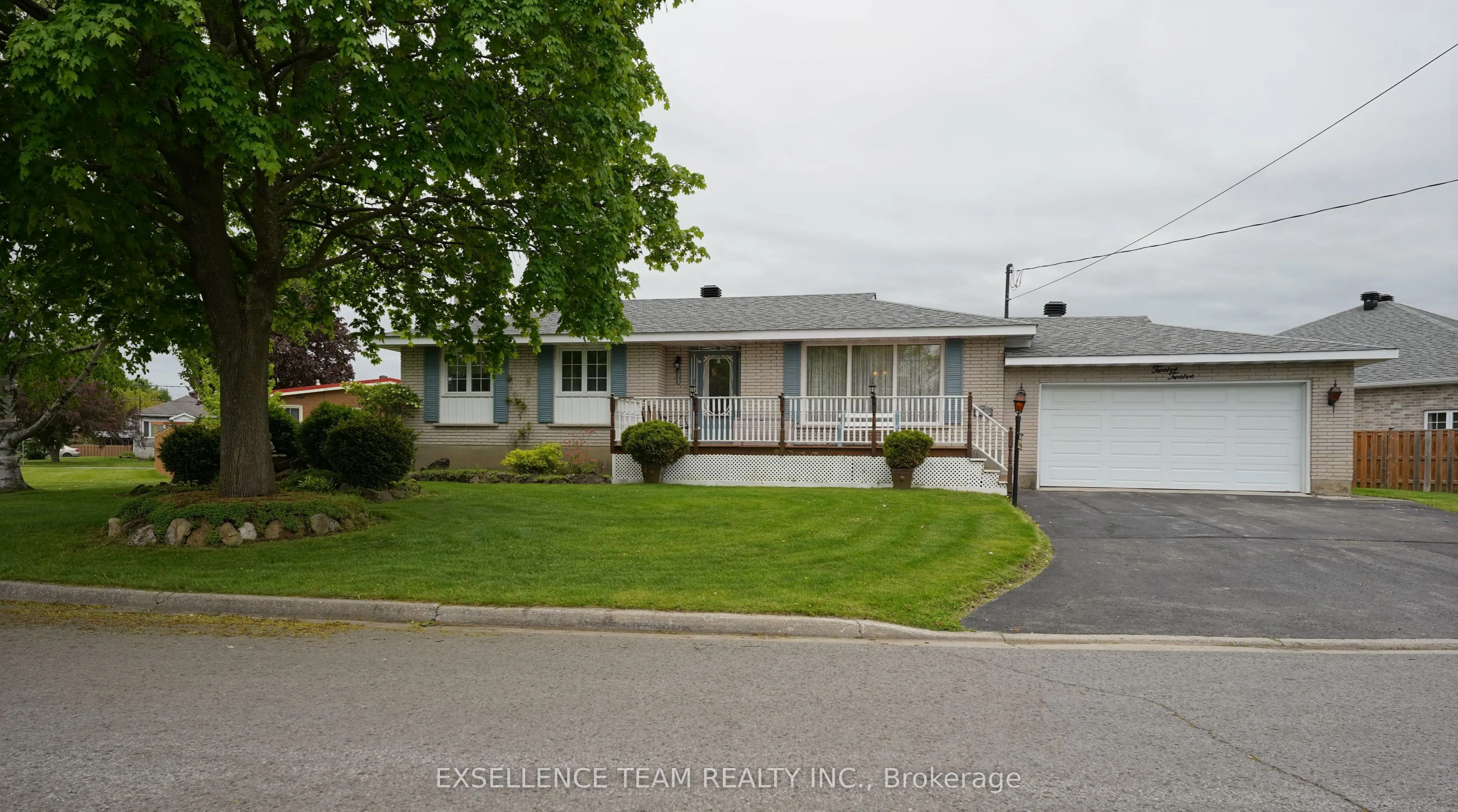 1212 Brodeur Street