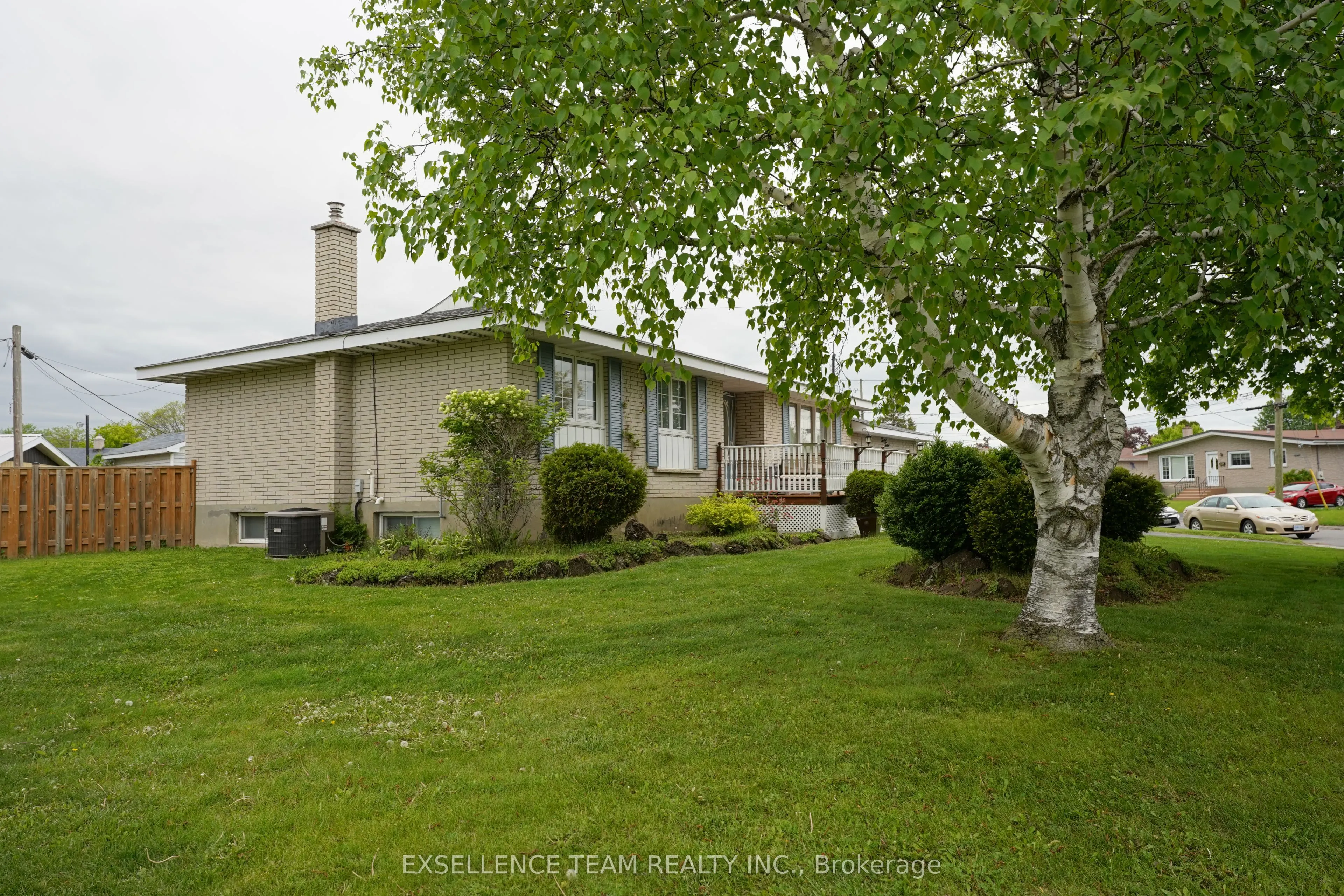 1212 Brodeur Street