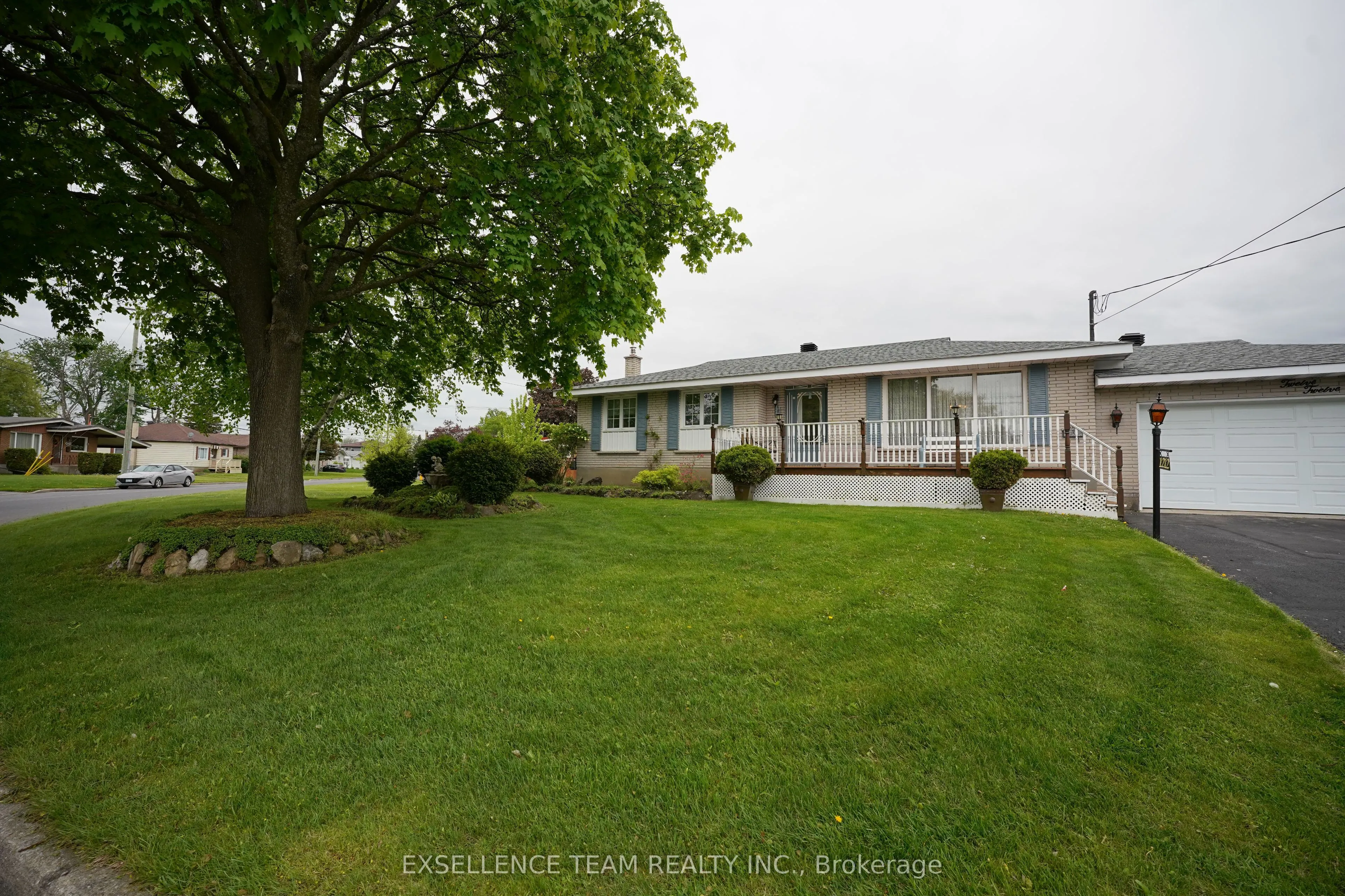 1212 Brodeur Street