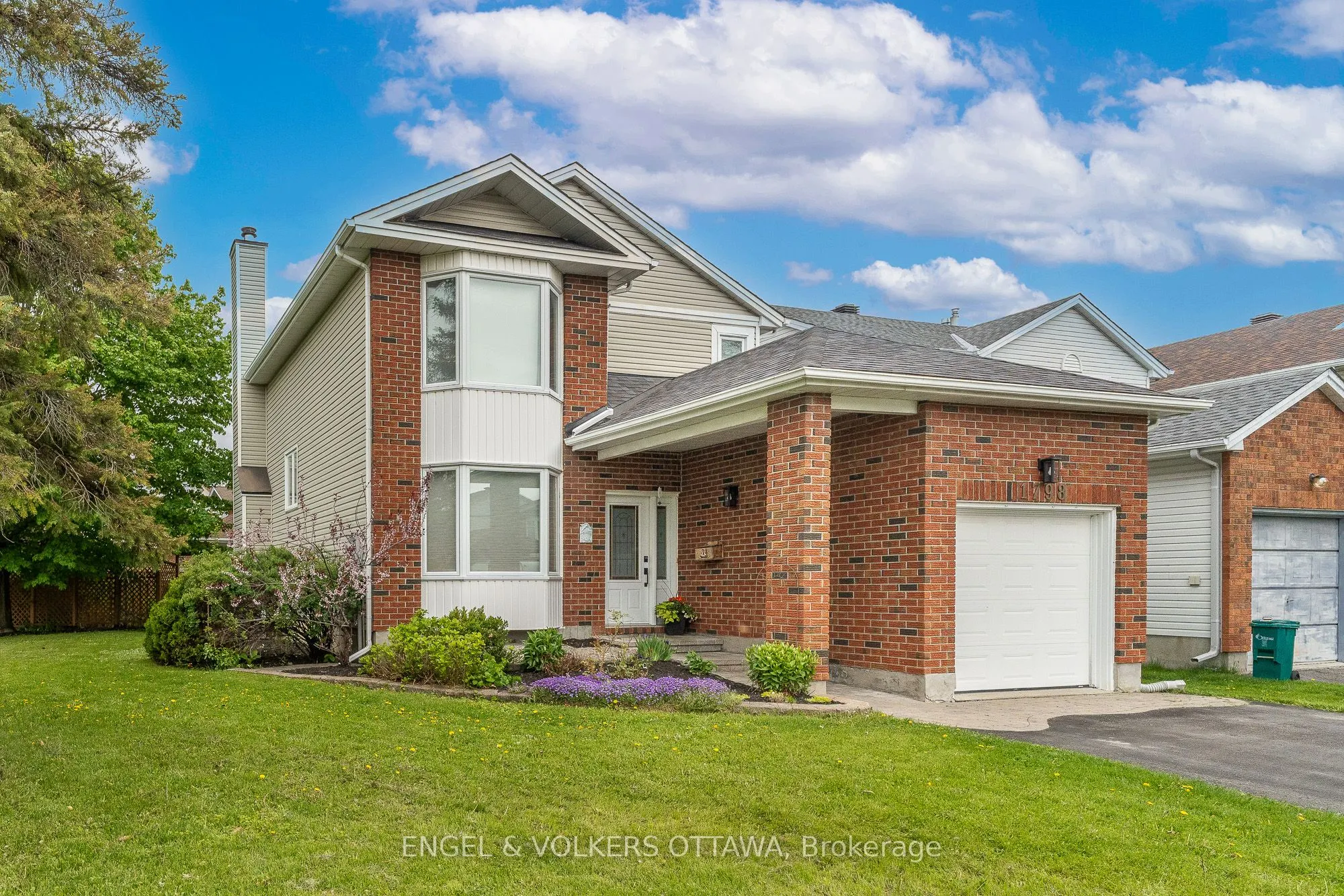 1798 Tache Way