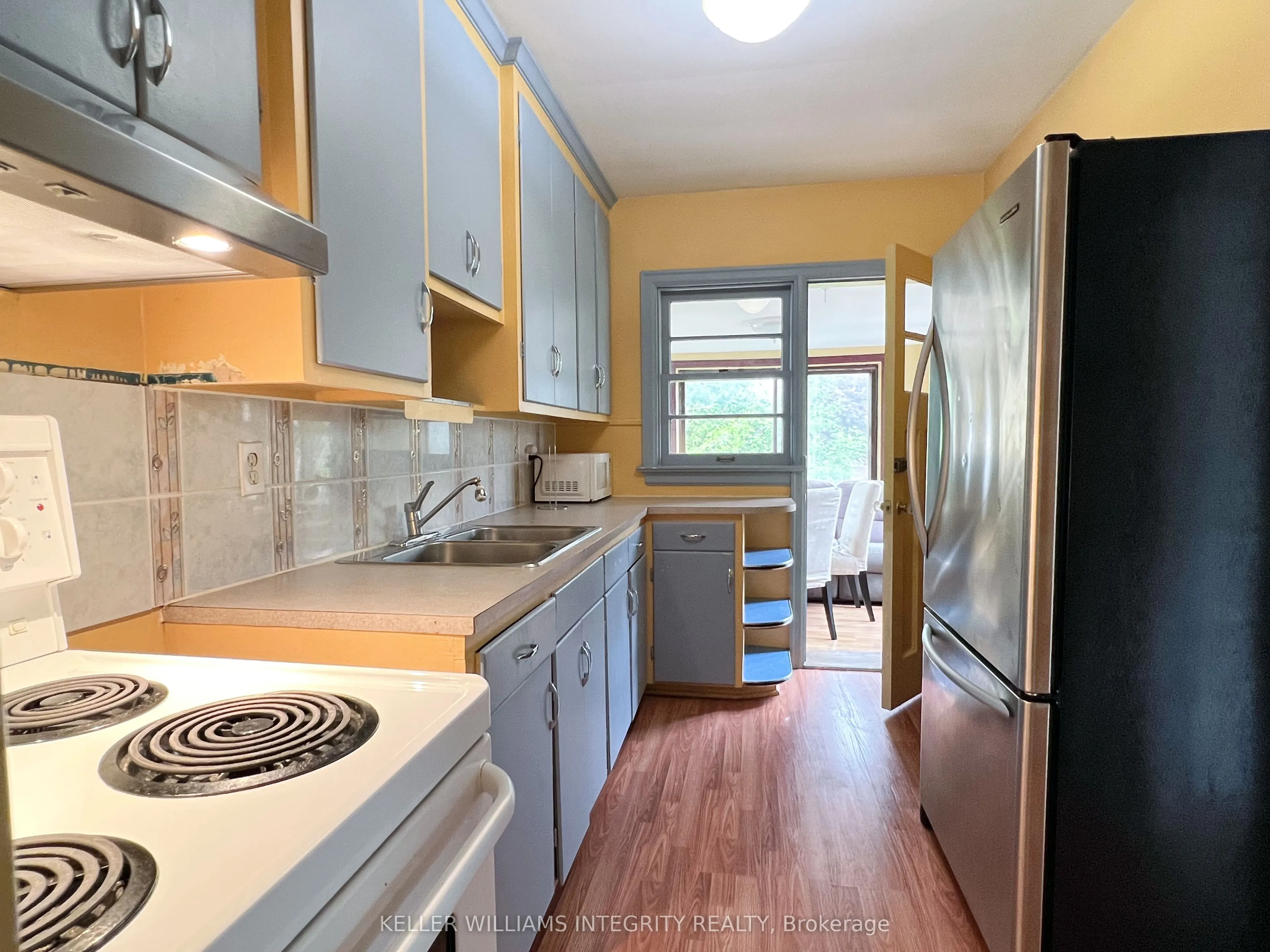 831 Bronson Avenue, #3