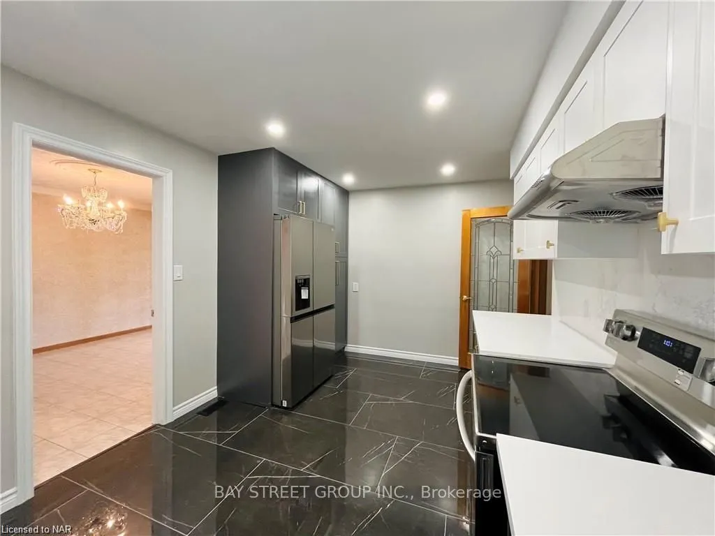 29 West Street N #Upper