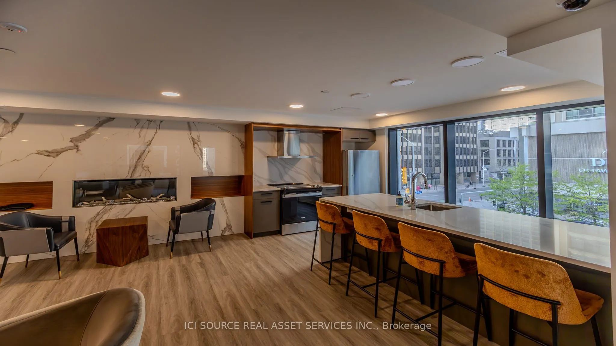 340 Queen Street, #1110