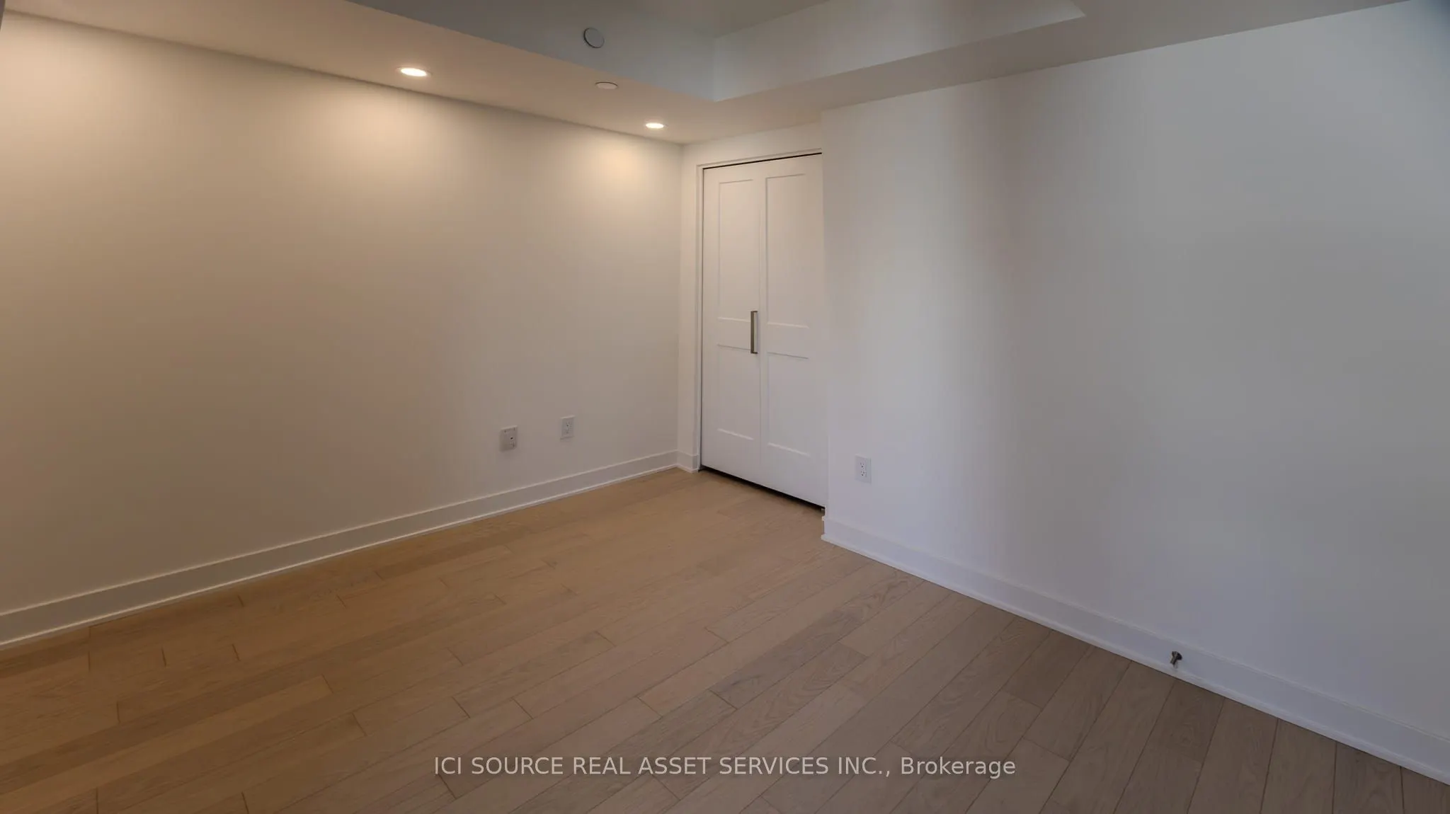 340 Queen Street, #1110