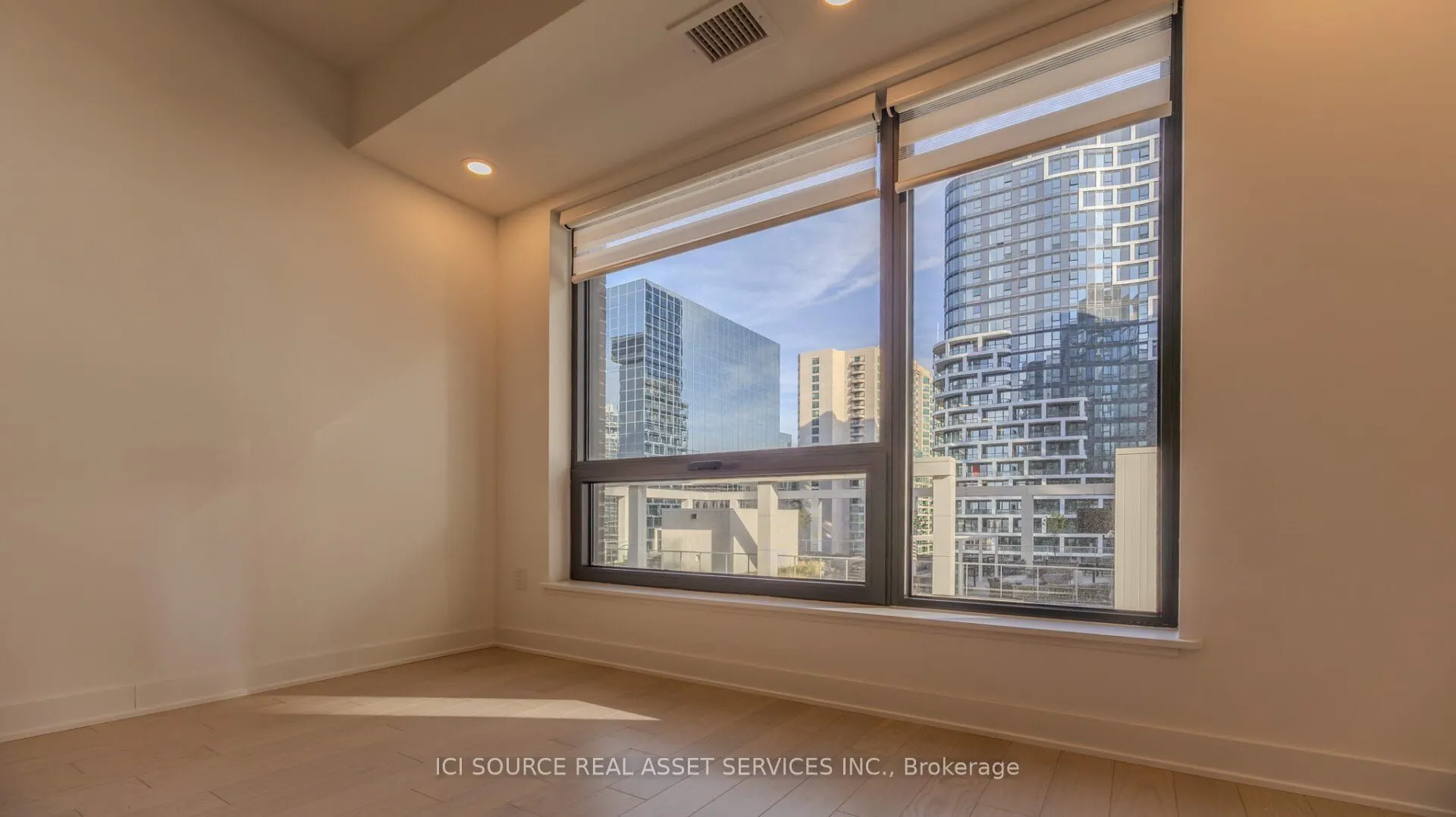 340 Queen Street, #1110