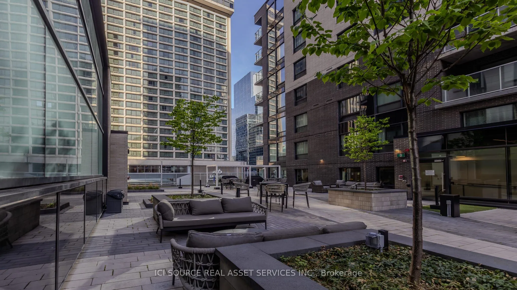 340 Queen Street, #1110