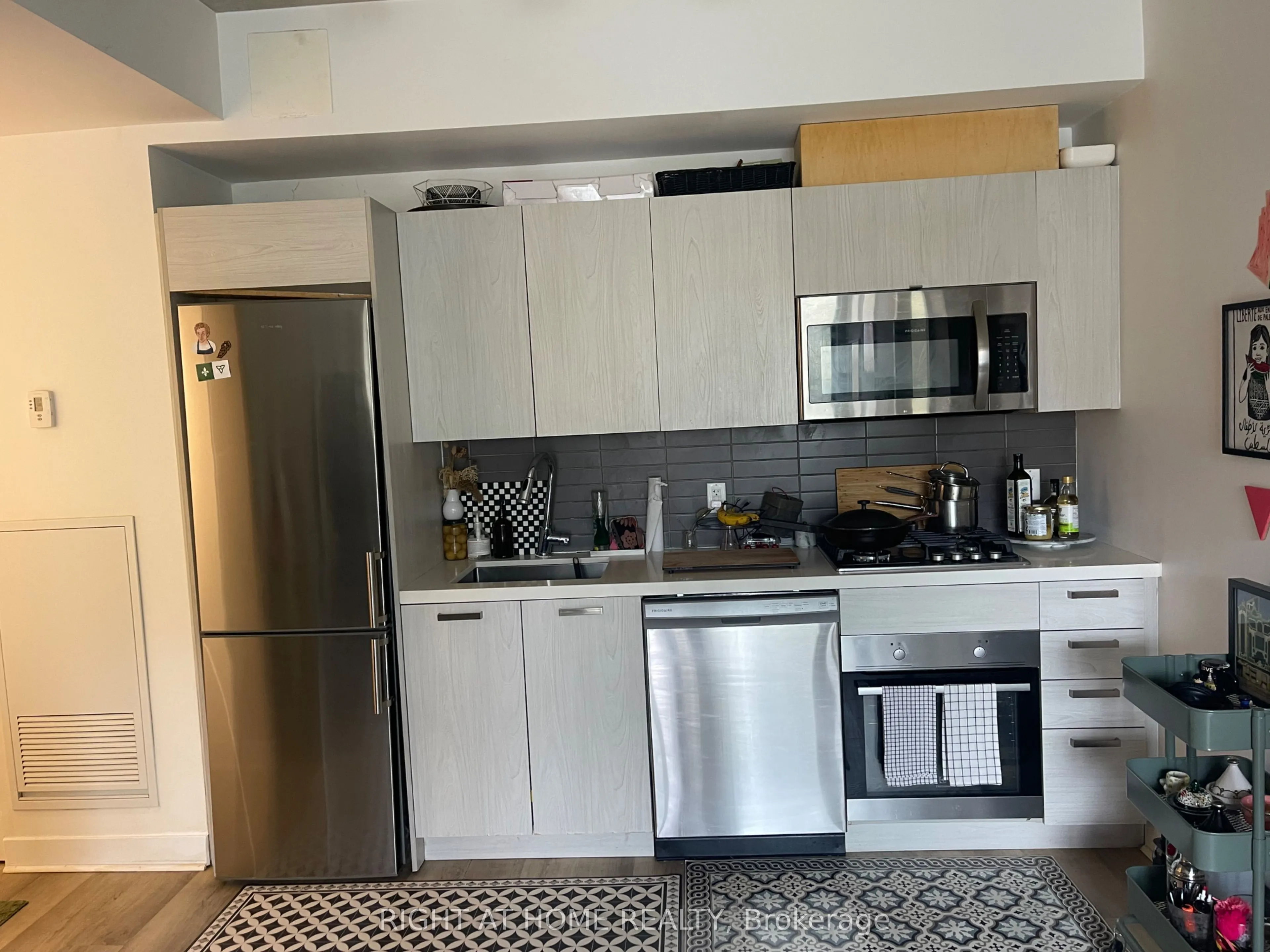 203 Catherine Street #310