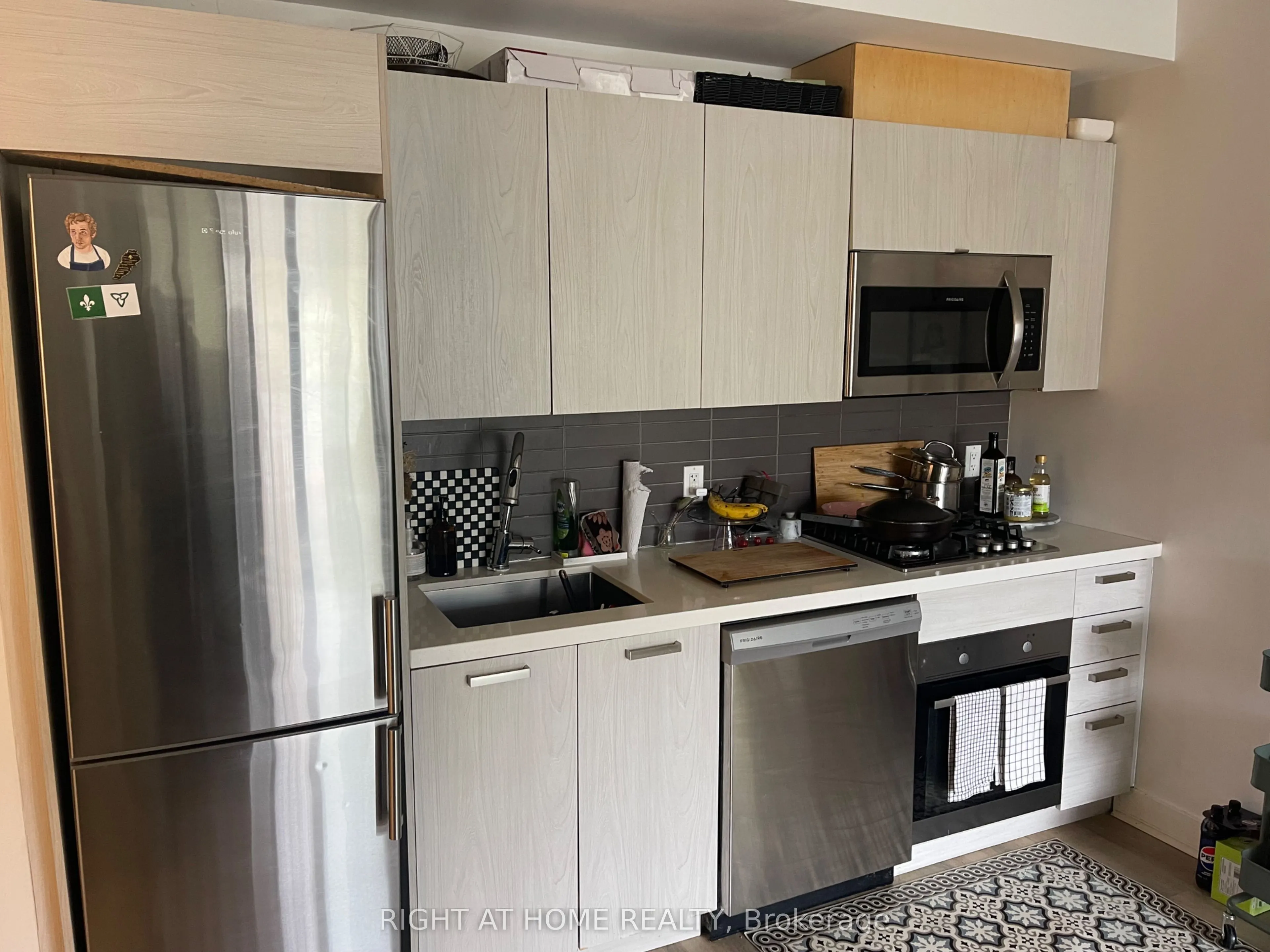 203 Catherine Street #310