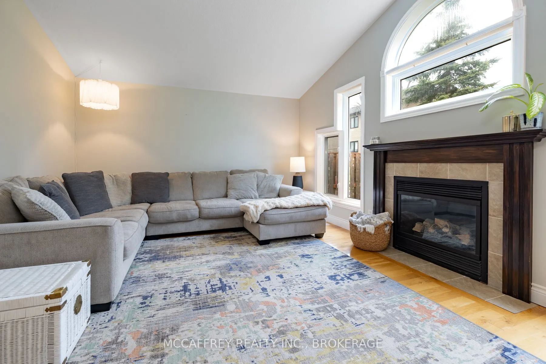 81 SCHOONER Drive