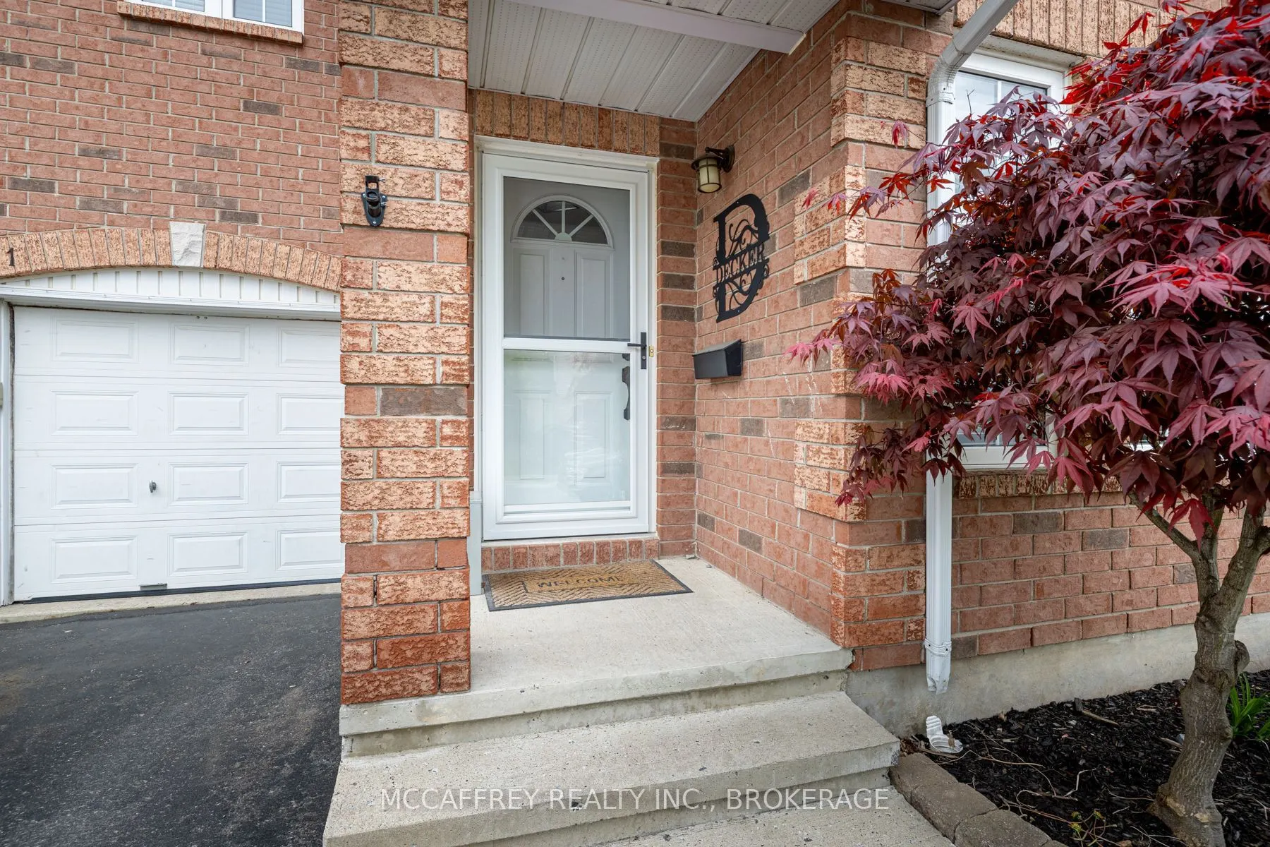 81 SCHOONER Drive