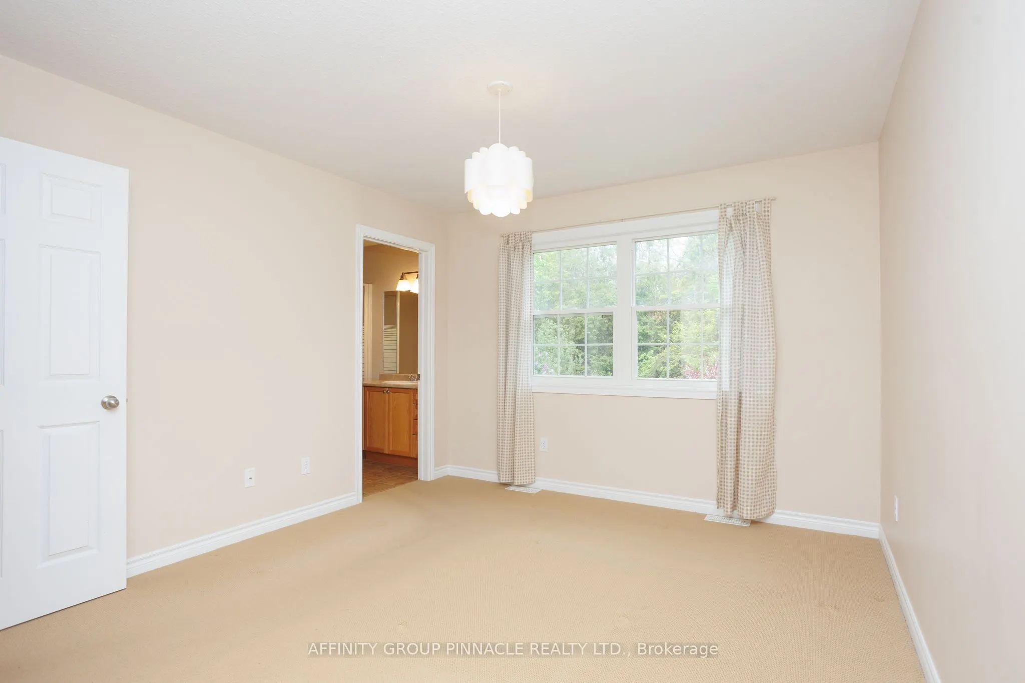 10 Champlain Boulevard