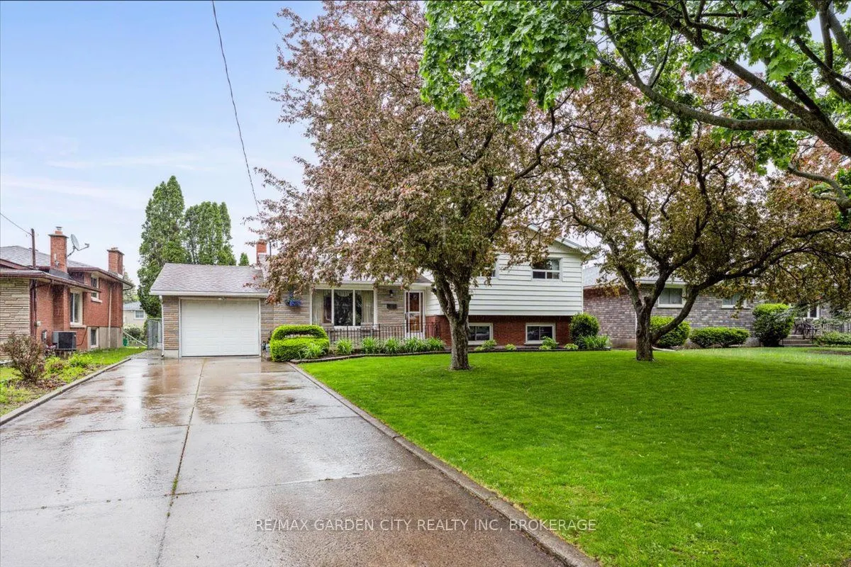 8 Pamela Drive