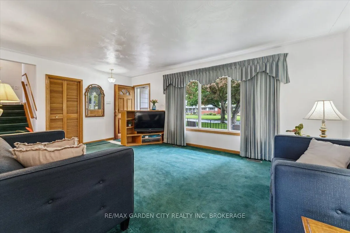 8 Pamela Drive