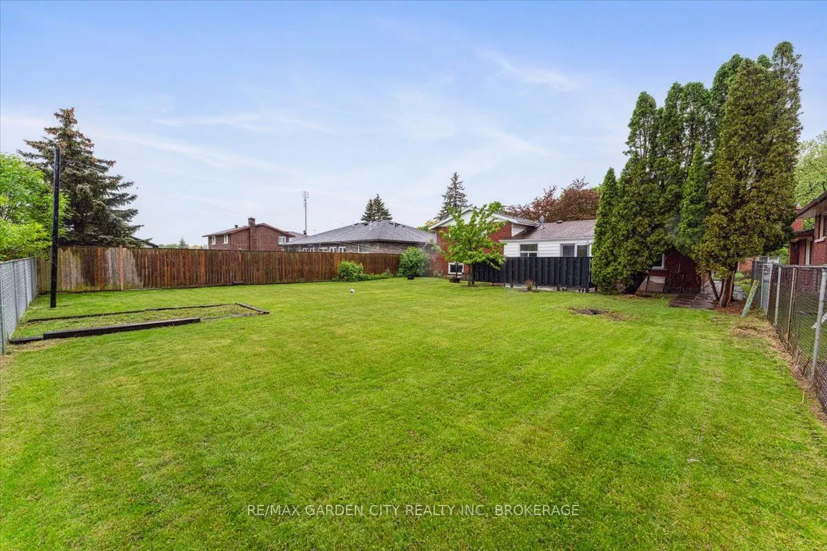 8 Pamela Drive