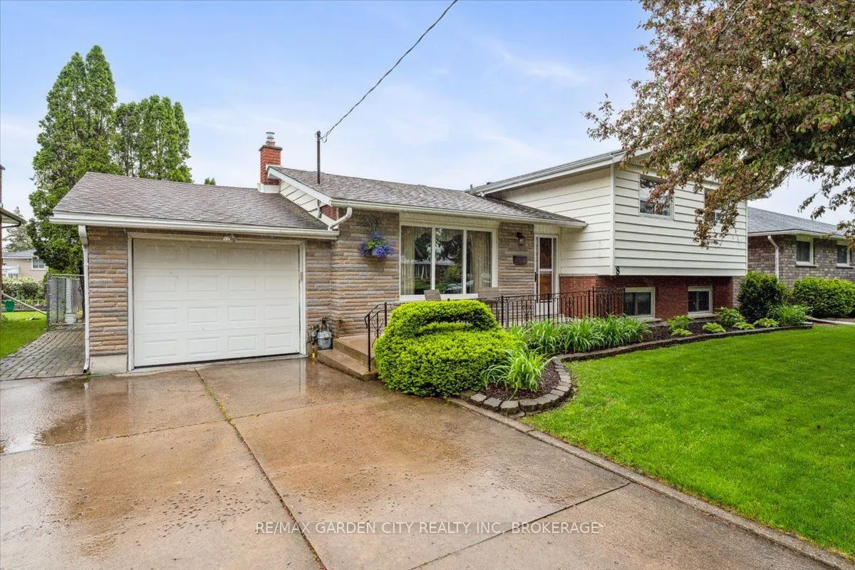 8 Pamela Drive
