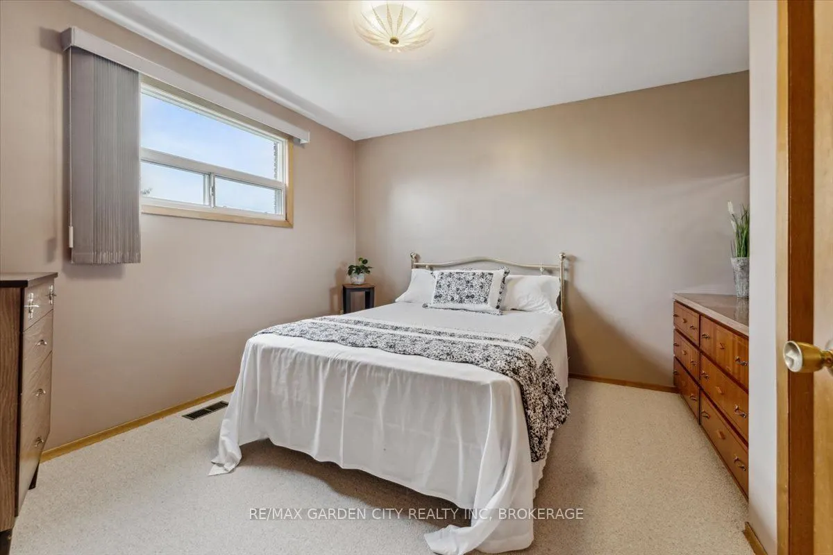 8 Pamela Drive