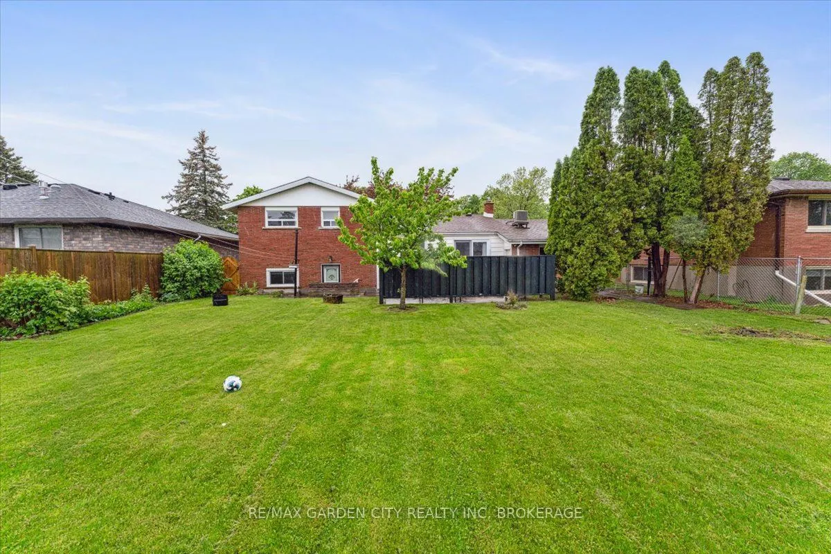 8 Pamela Drive