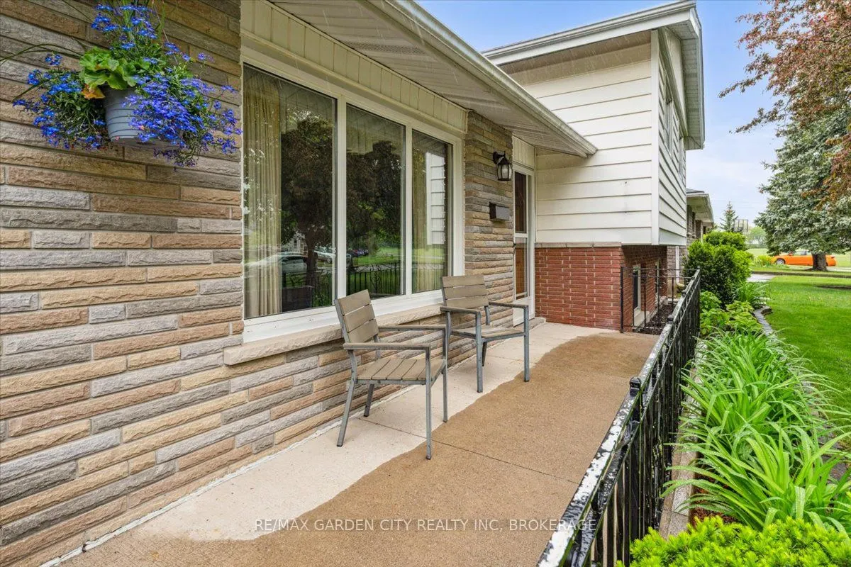 8 Pamela Drive