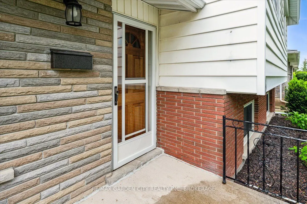 8 Pamela Drive
