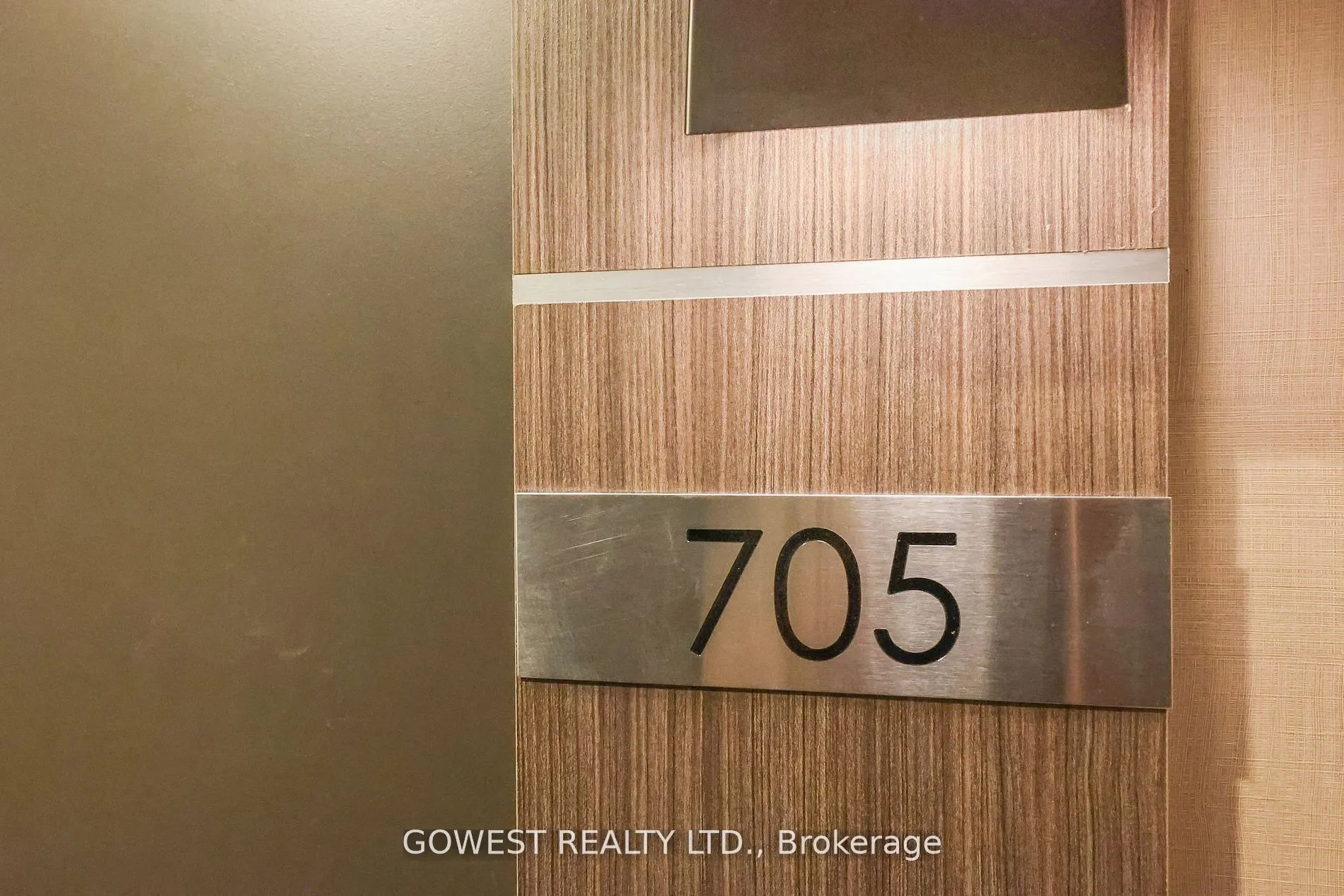 550 North Service Road, #705