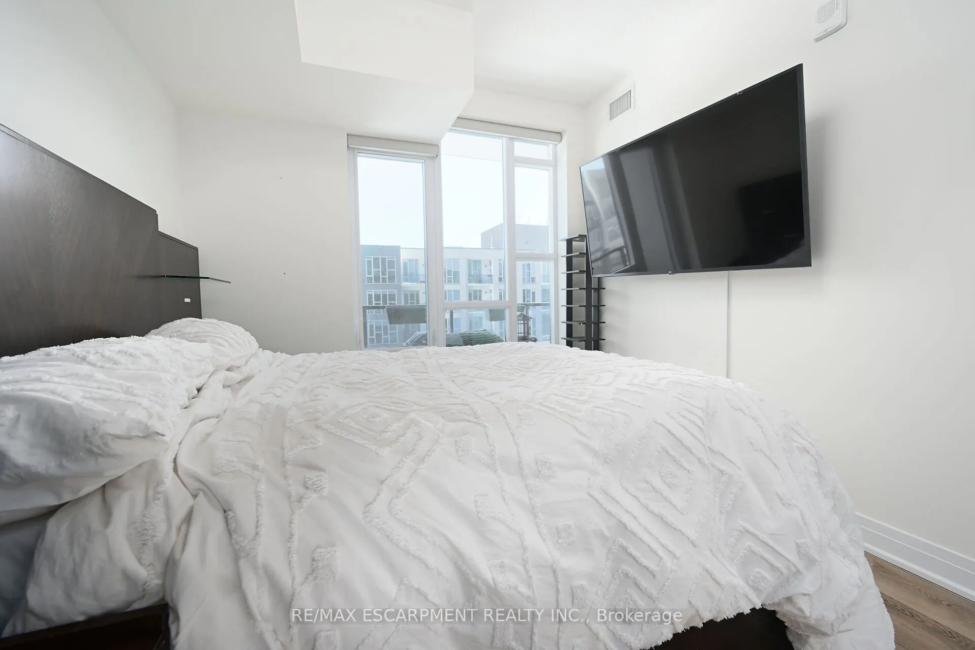 16 Concord Place, #548