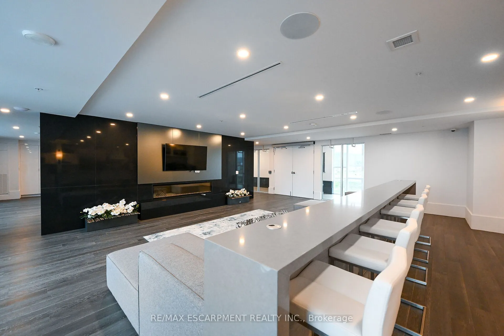 16 Concord Place, #548