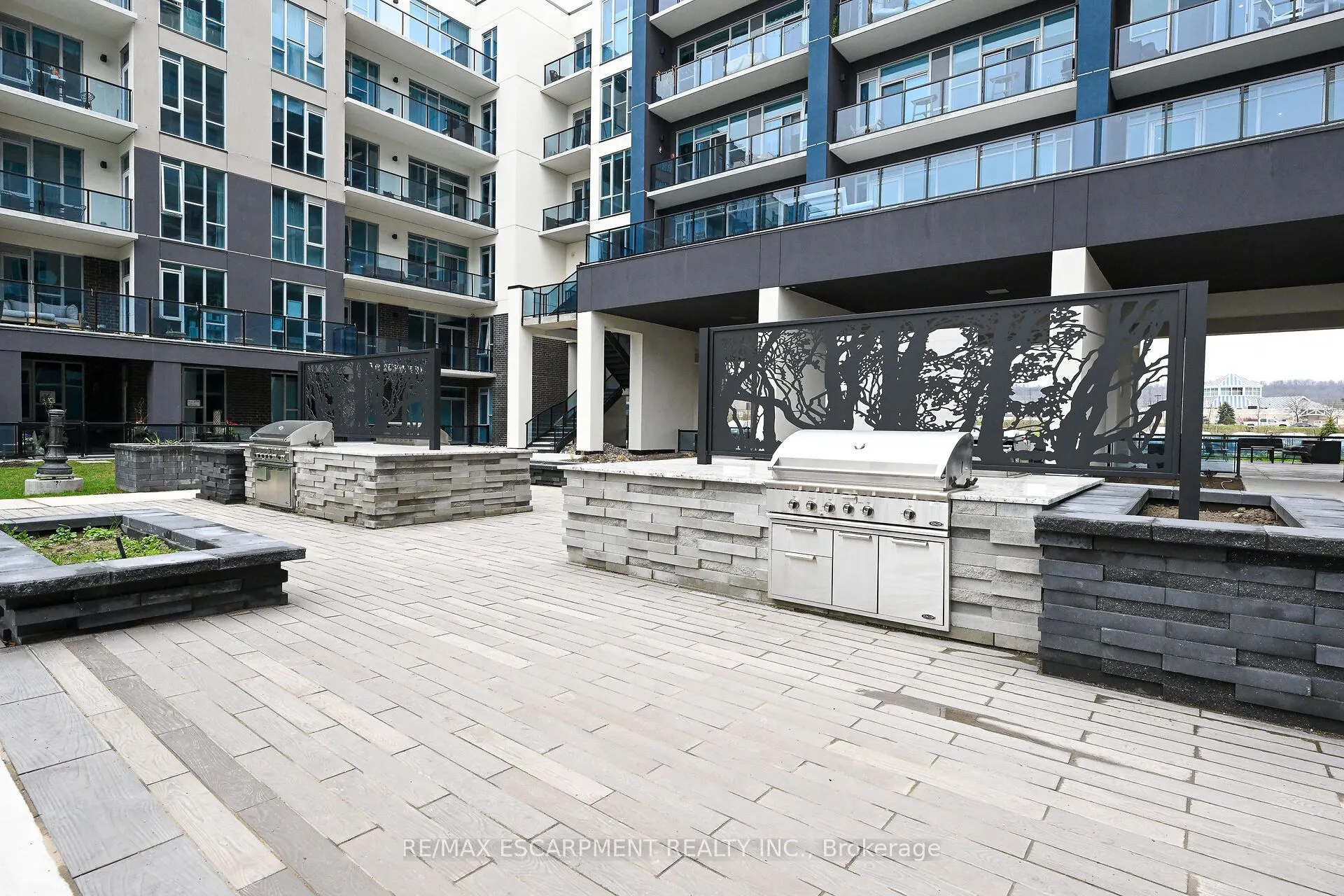 16 Concord Place, #548