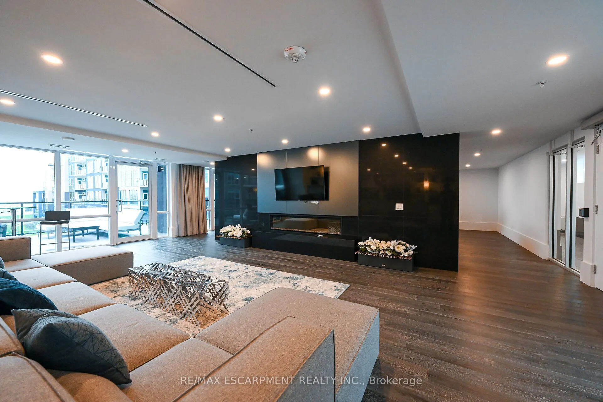 16 Concord Place, #548